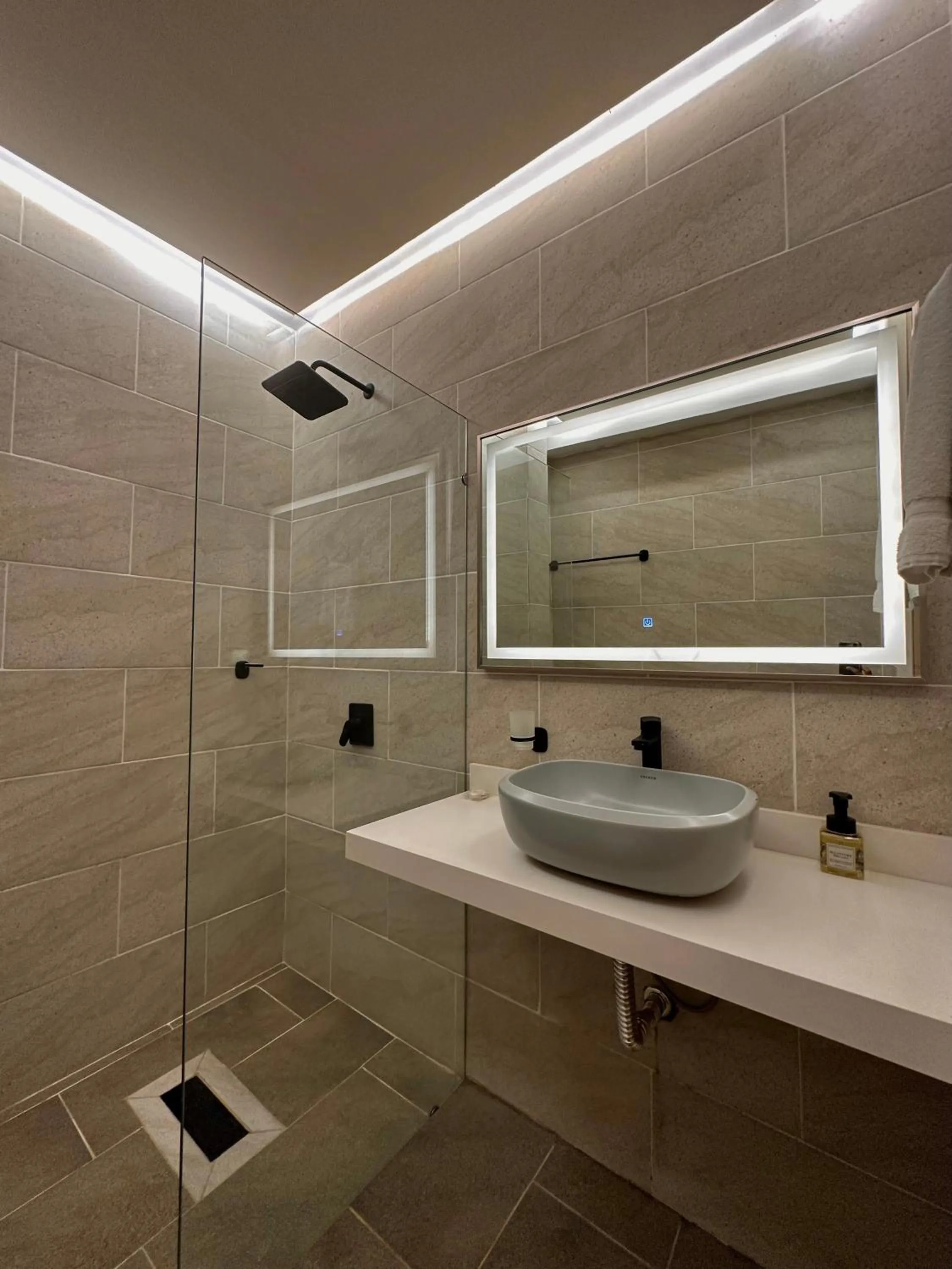 Bathroom in HOTEL BALI AT POBLADO