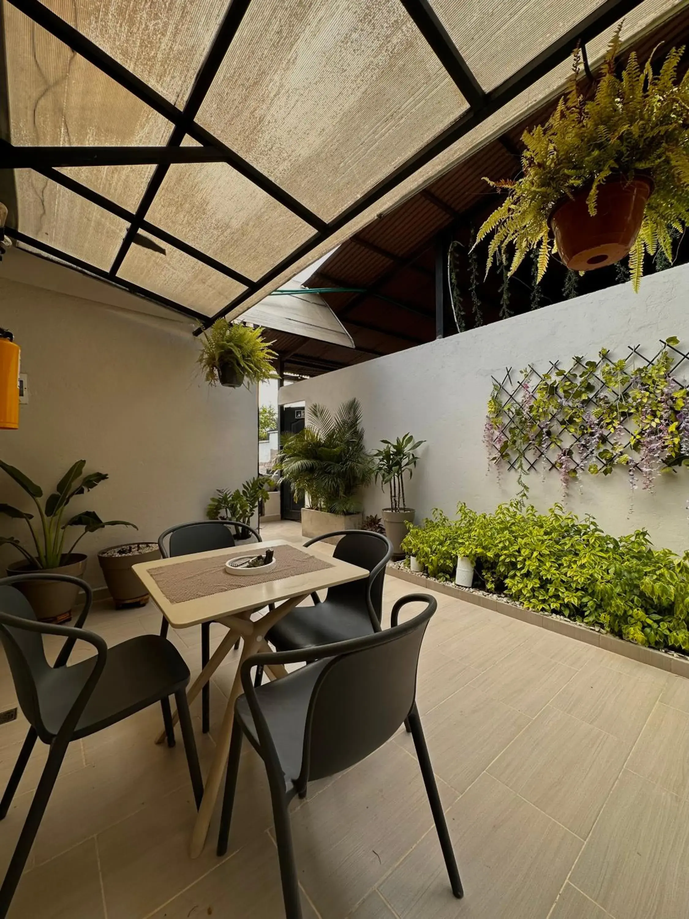Property building in HOTEL BALI AT POBLADO Property building in HOTEL BALI AT POBLADO