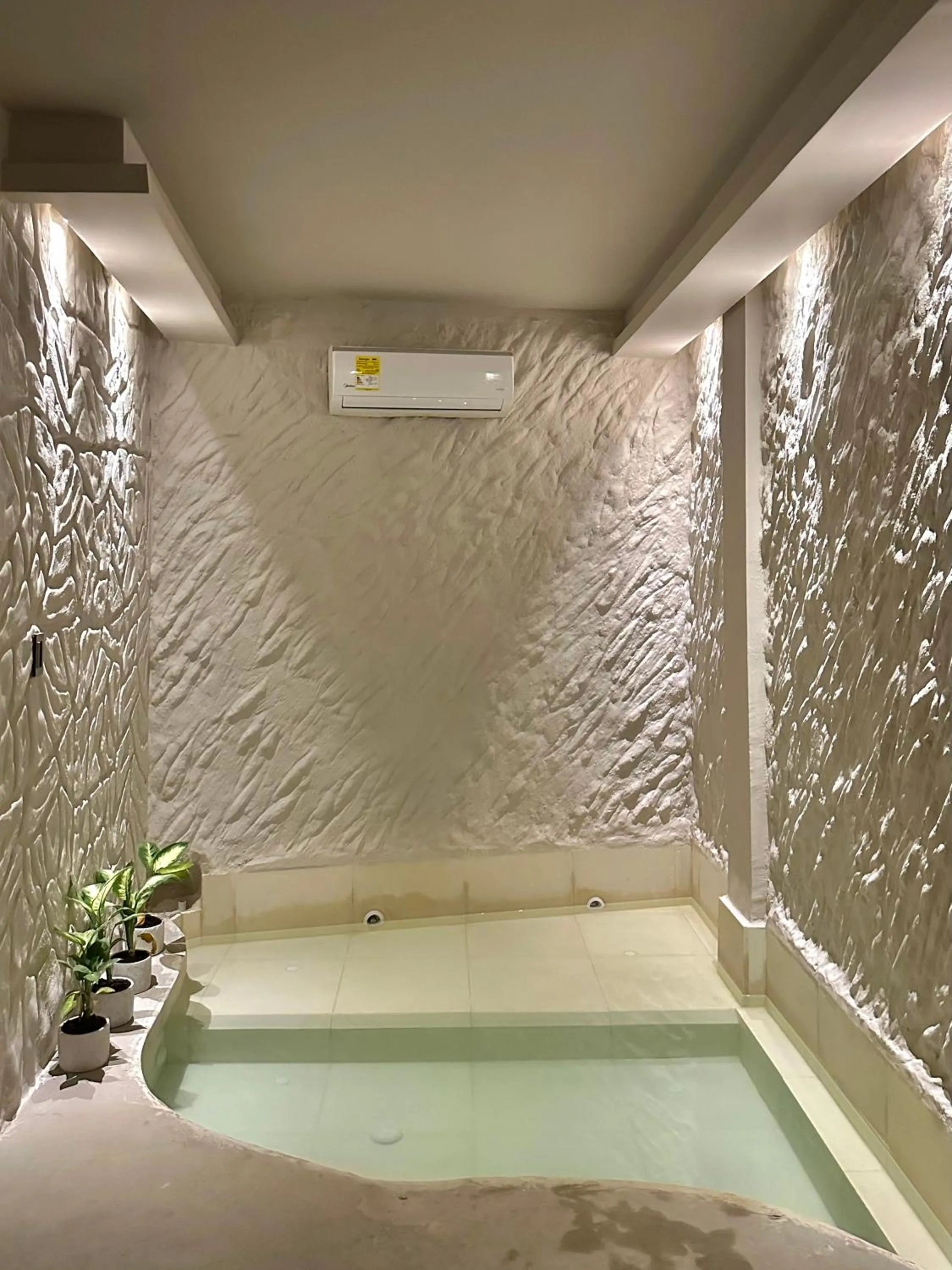 Swimming pool in HOTEL BALI AT POBLADO