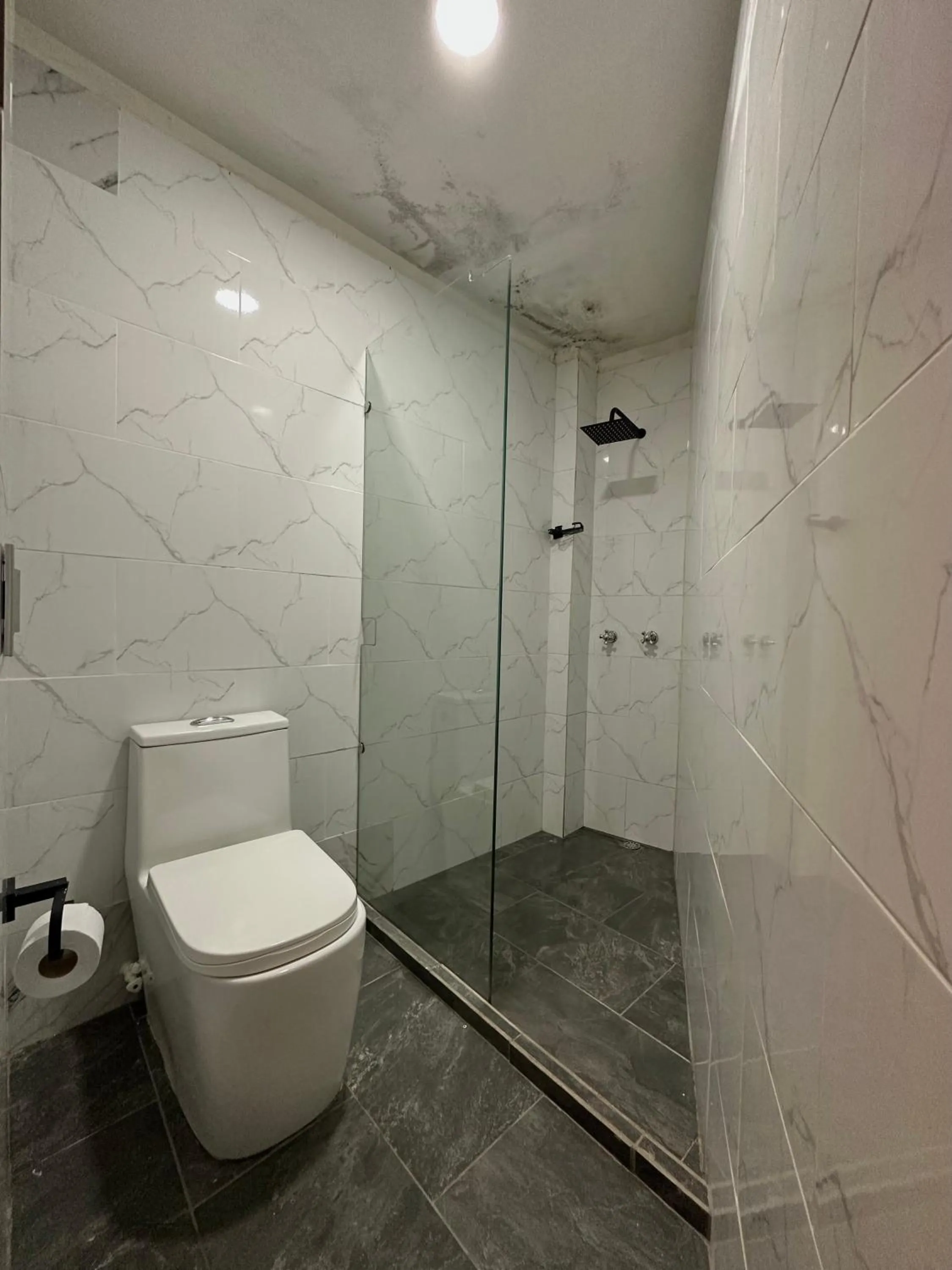 Bathroom in HOTEL BALI AT POBLADO