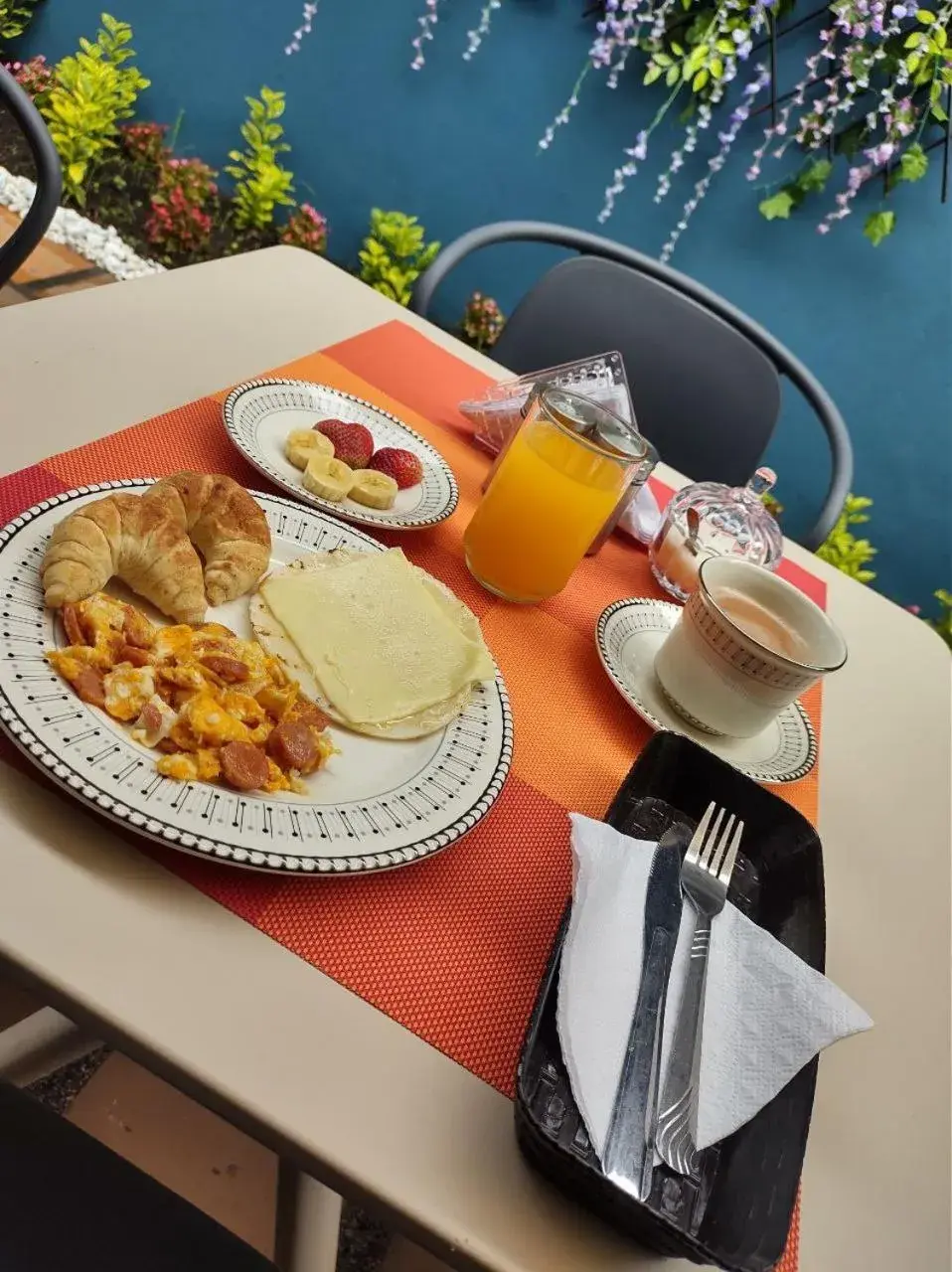 Breakfast in HOTEL BALI AT POBLADO Breakfast in HOTEL BALI AT POBLADO