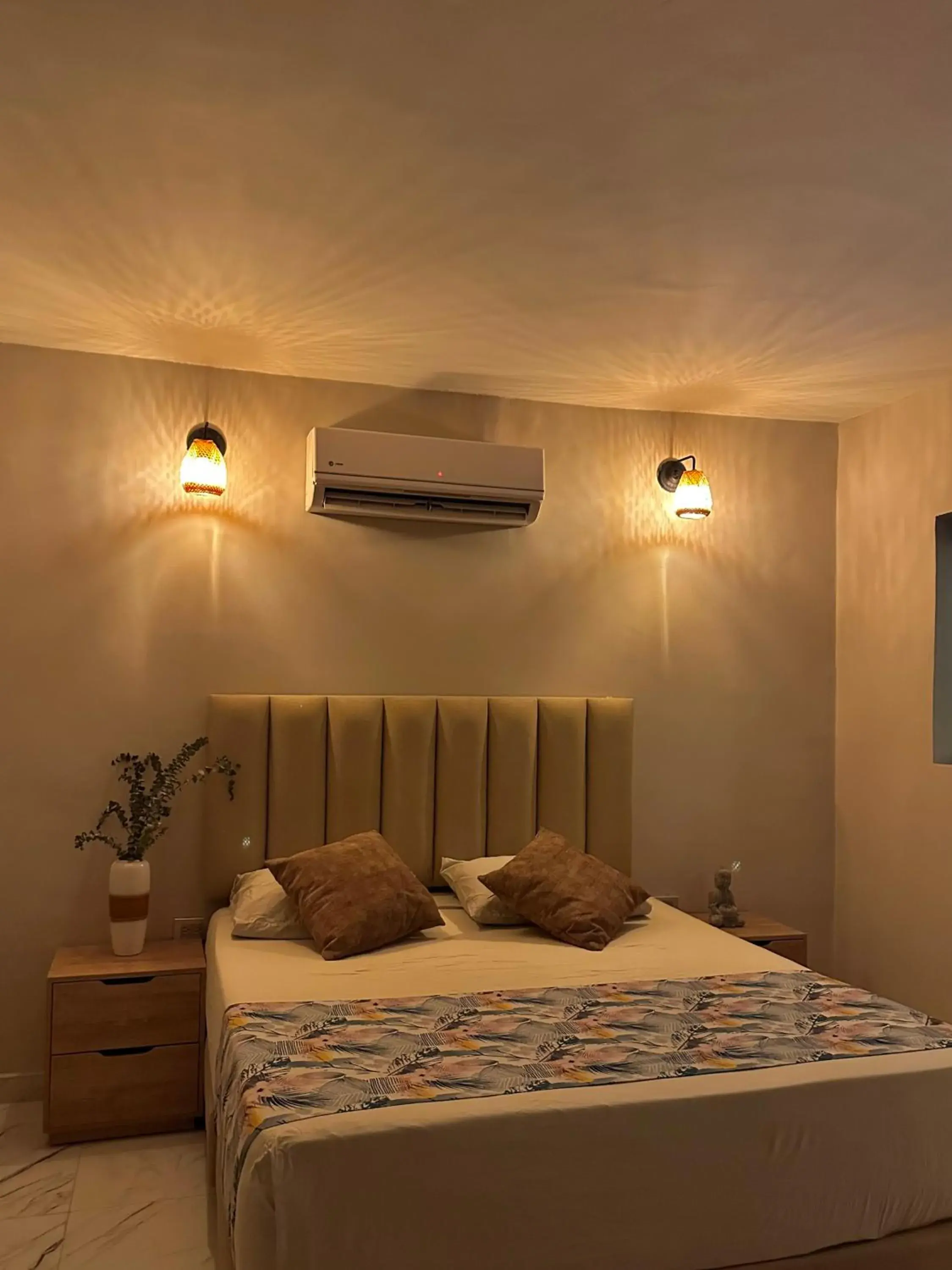 Deluxe Room in HOTEL BALI AT POBLADO Deluxe Room in HOTEL BALI AT POBLADO