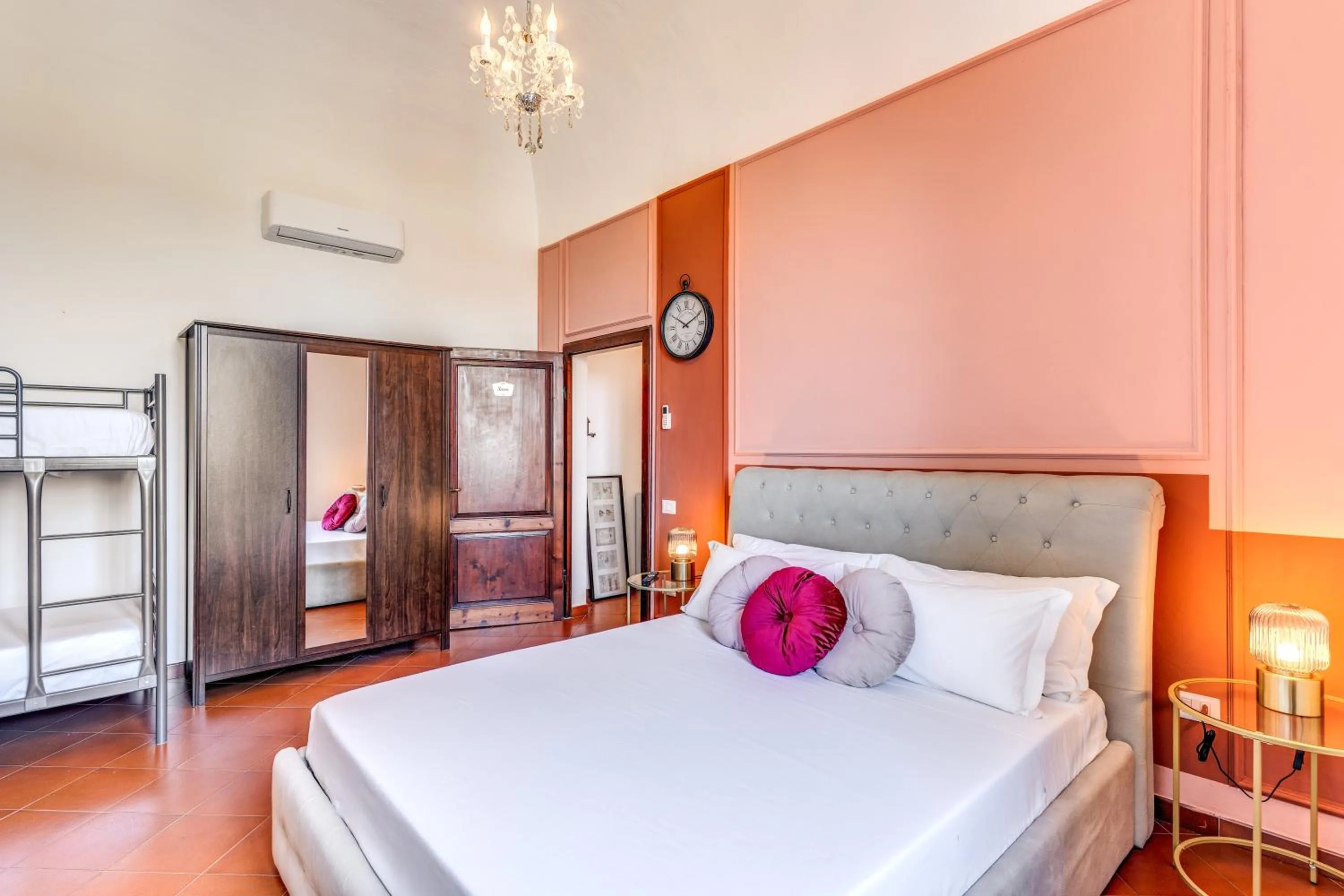 Bedroom, Bed in AwesHomeitaly - Villa Tower