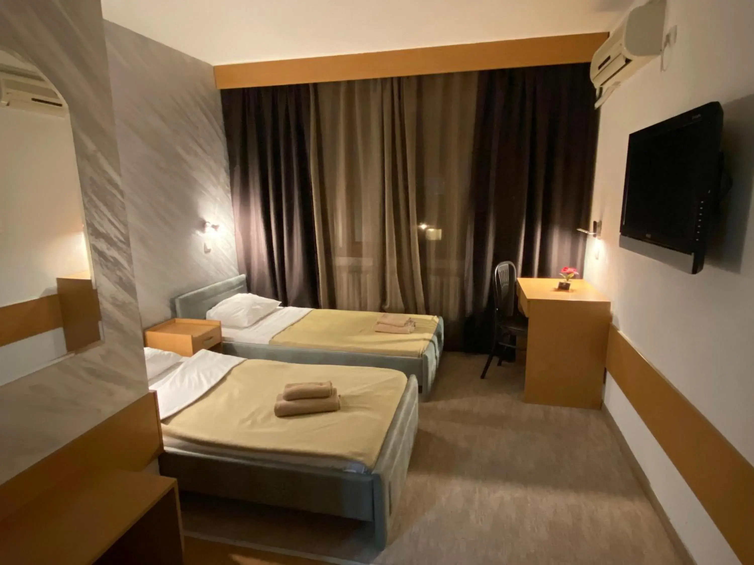 Standard Twin Room in Hotel Moment Standard Twin Room in Hotel Moment