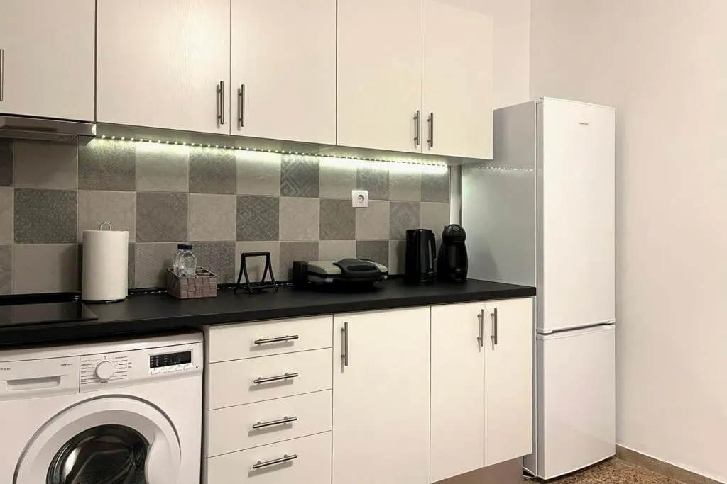 Pame Rentals - Ideal for 2 in Pagrati