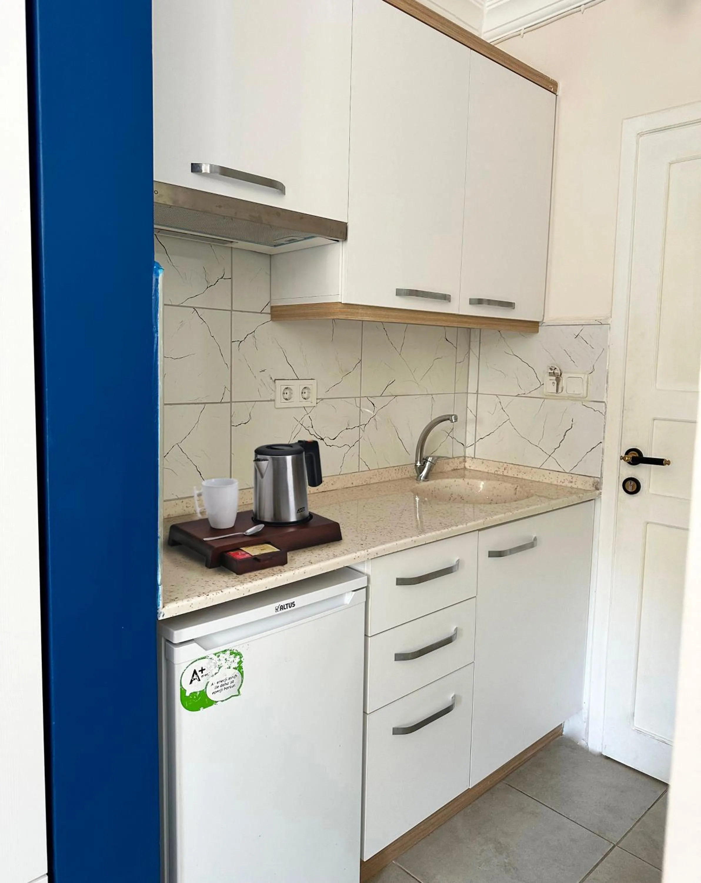 Kitchen or kitchenette in enjoy hotel