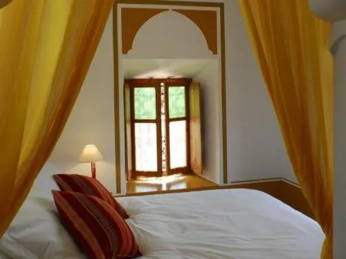 Bed in Dar Es Salam