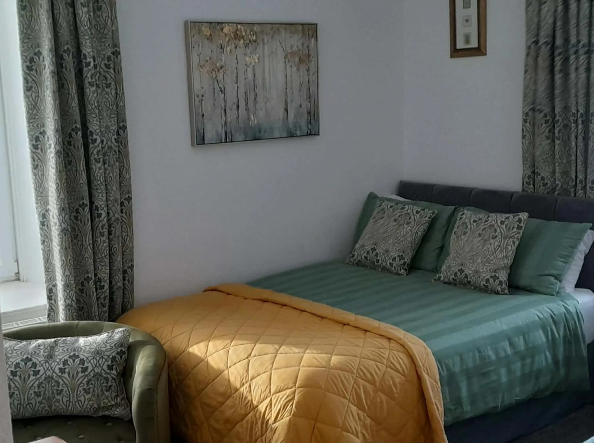 Bed in THE EARN HOTEL