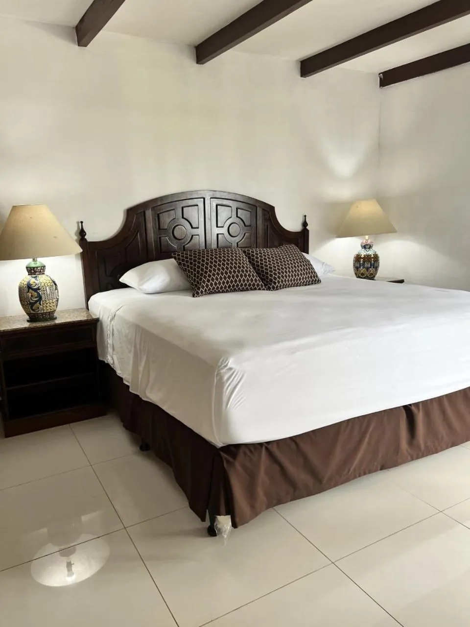 Bed in HOTEL TESORO BEACH