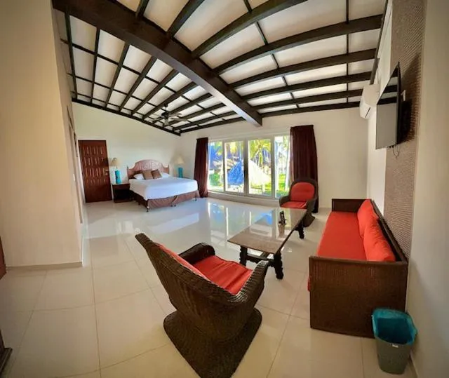 Bed in HOTEL TESORO BEACH