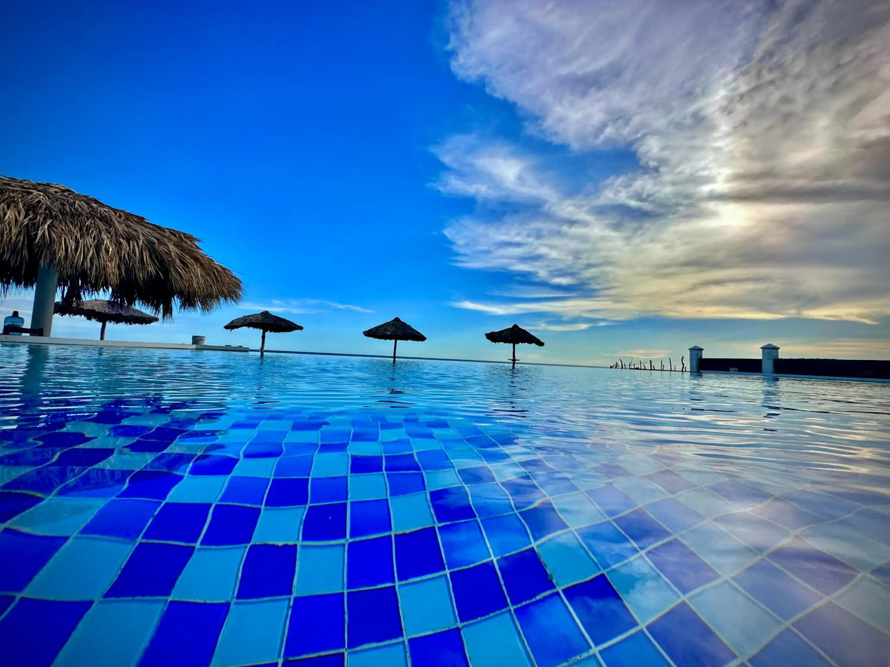 Pool view in HOTEL TESORO BEACH