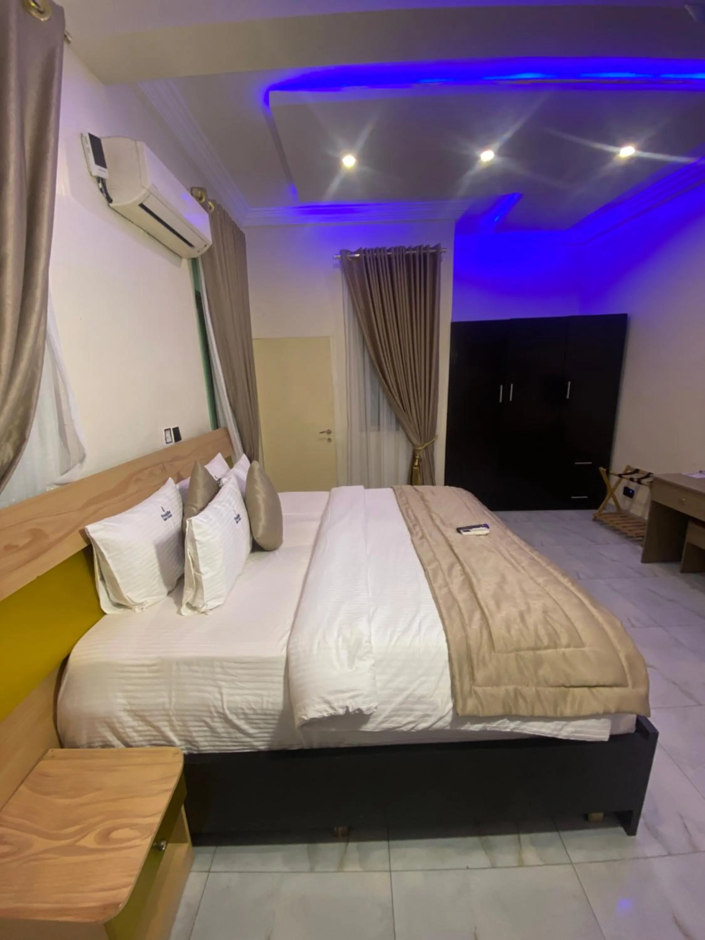 Providha Hotel & Suites