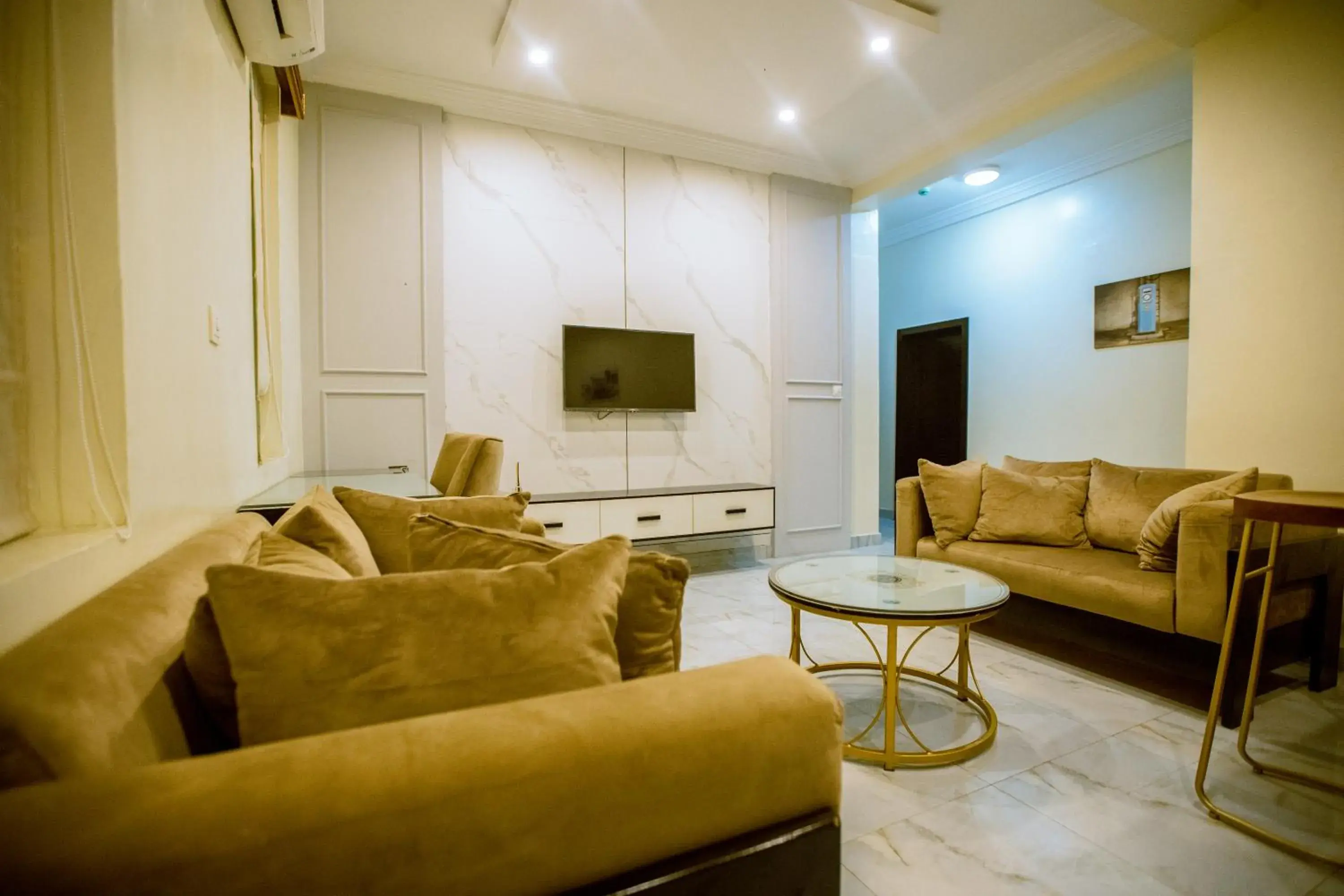 Living room in Apartment 79 Hotel & Suite Living room in Apartment 79 Hotel & Suite