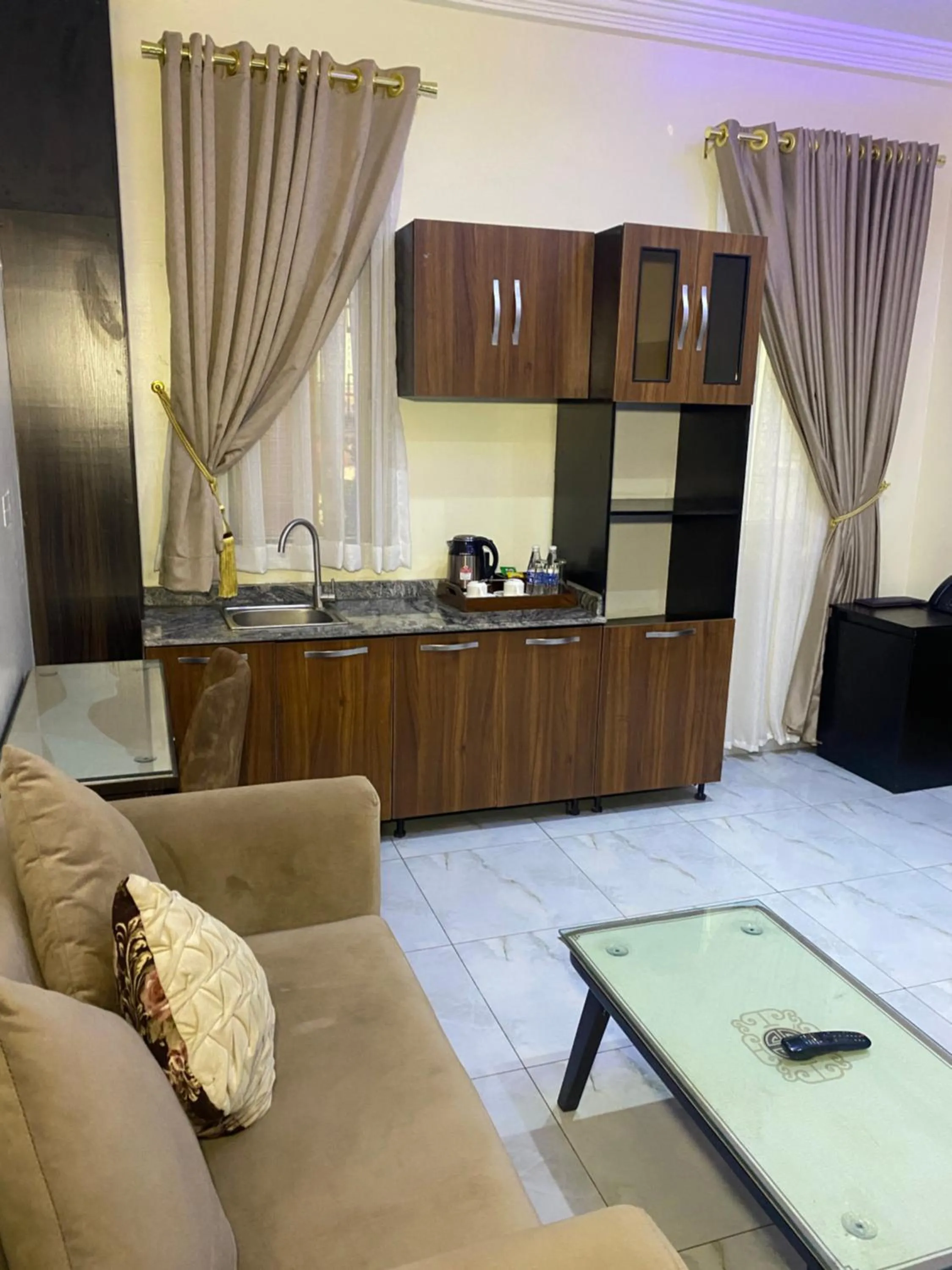 Providha Hotel & Suites