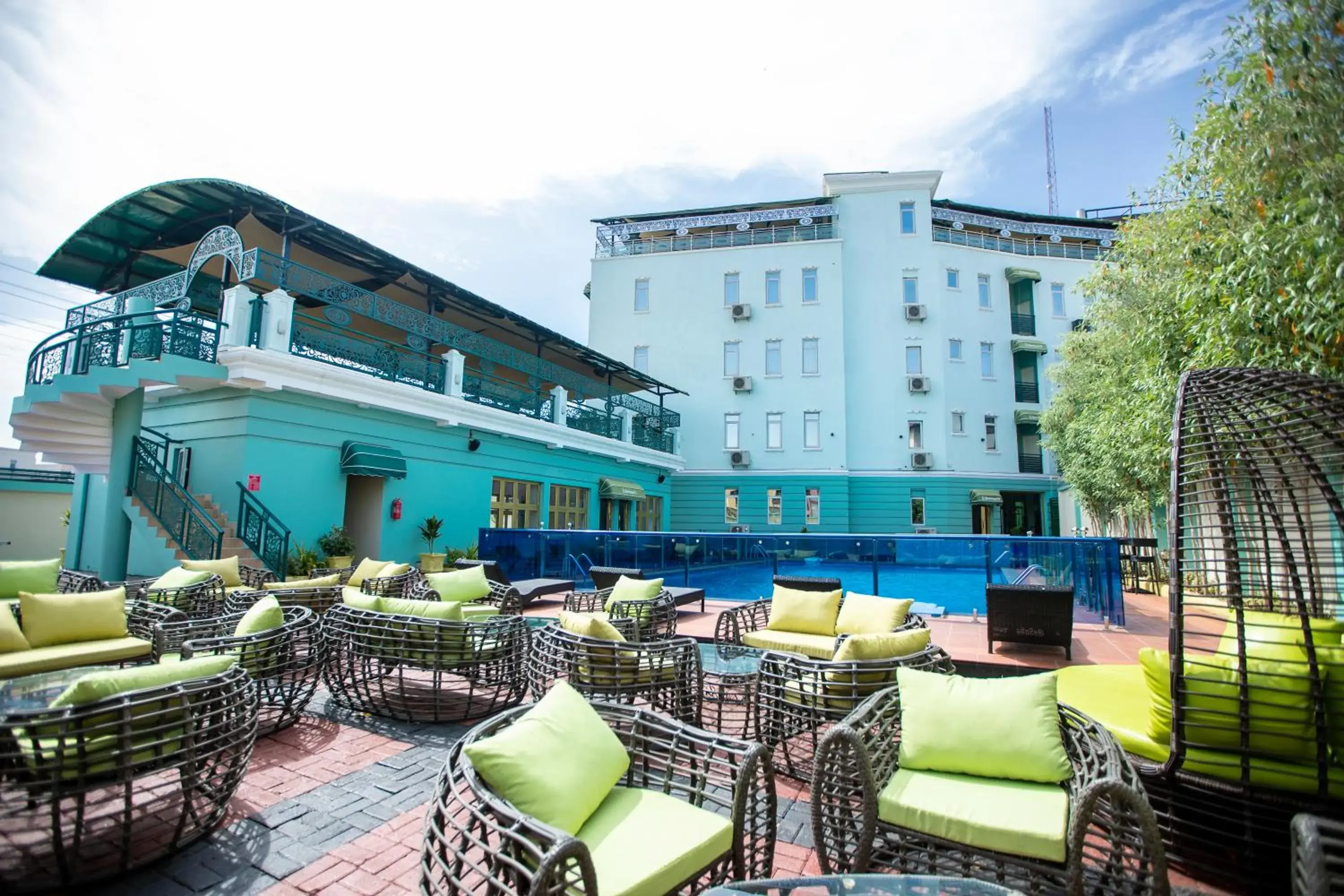 Swimming pool in Apartment 79 Hotel & Suite Swimming pool in Apartment 79 Hotel & Suite