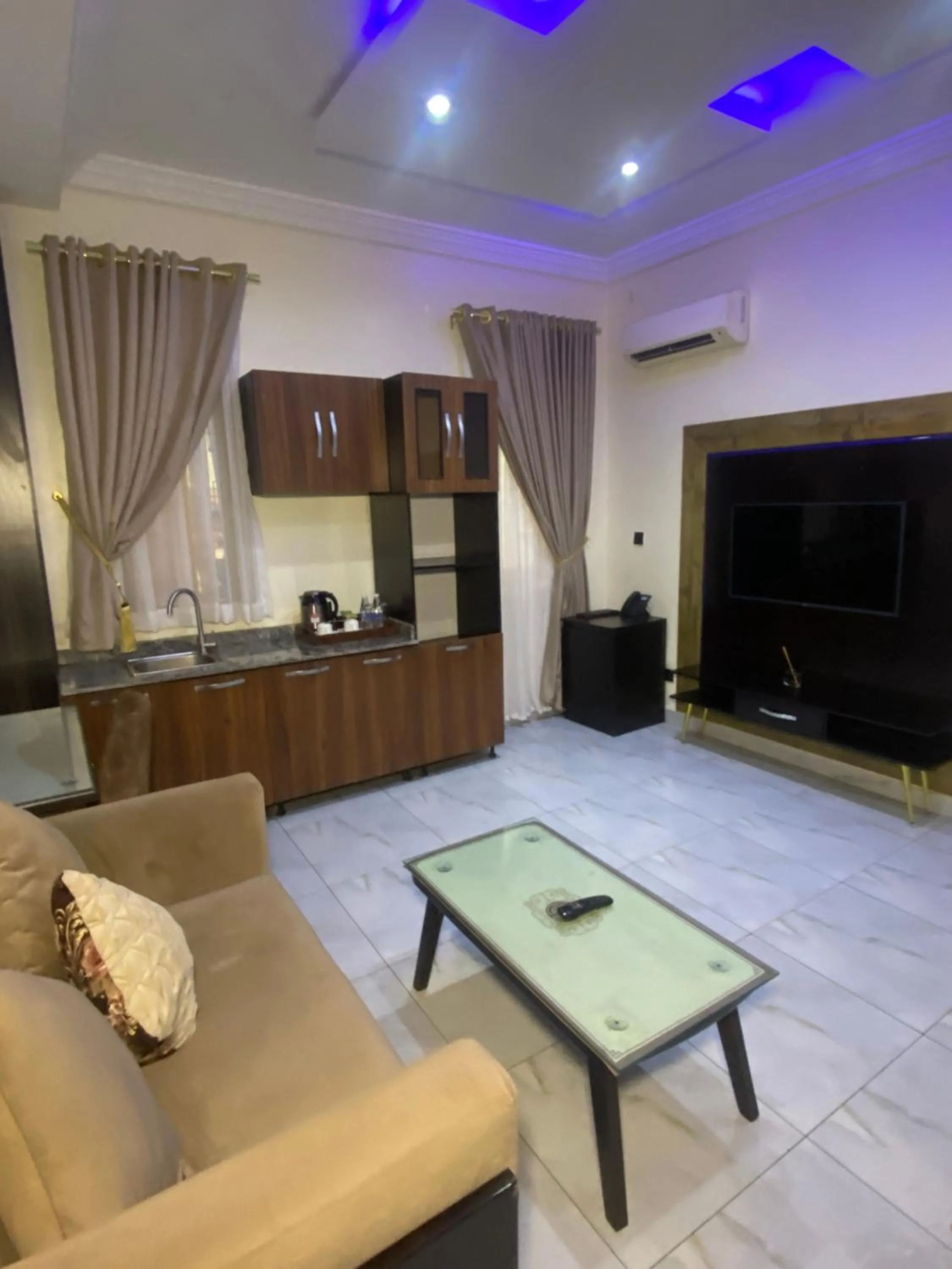 Providha Hotel & Suites
