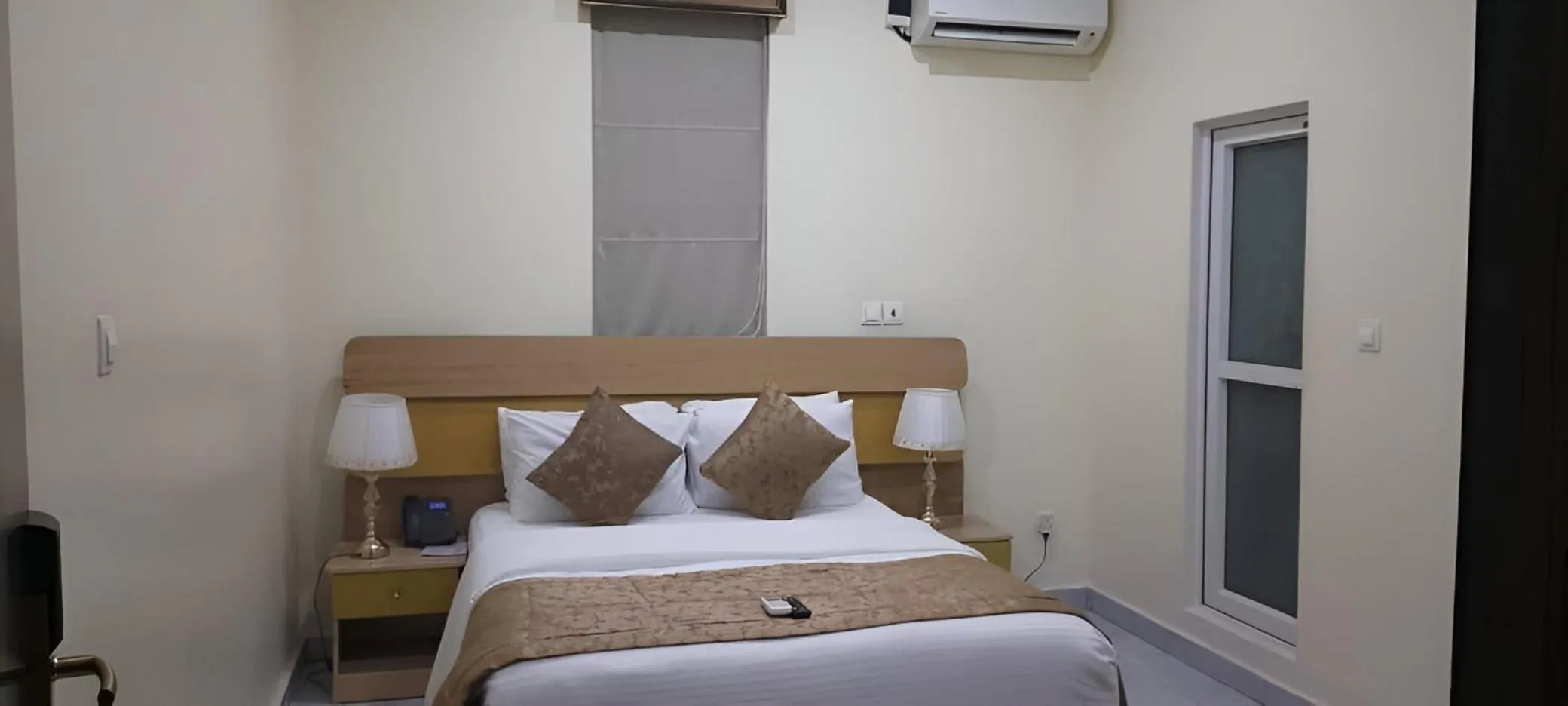 Bathroom, Bed in Providha Hotel & Suites