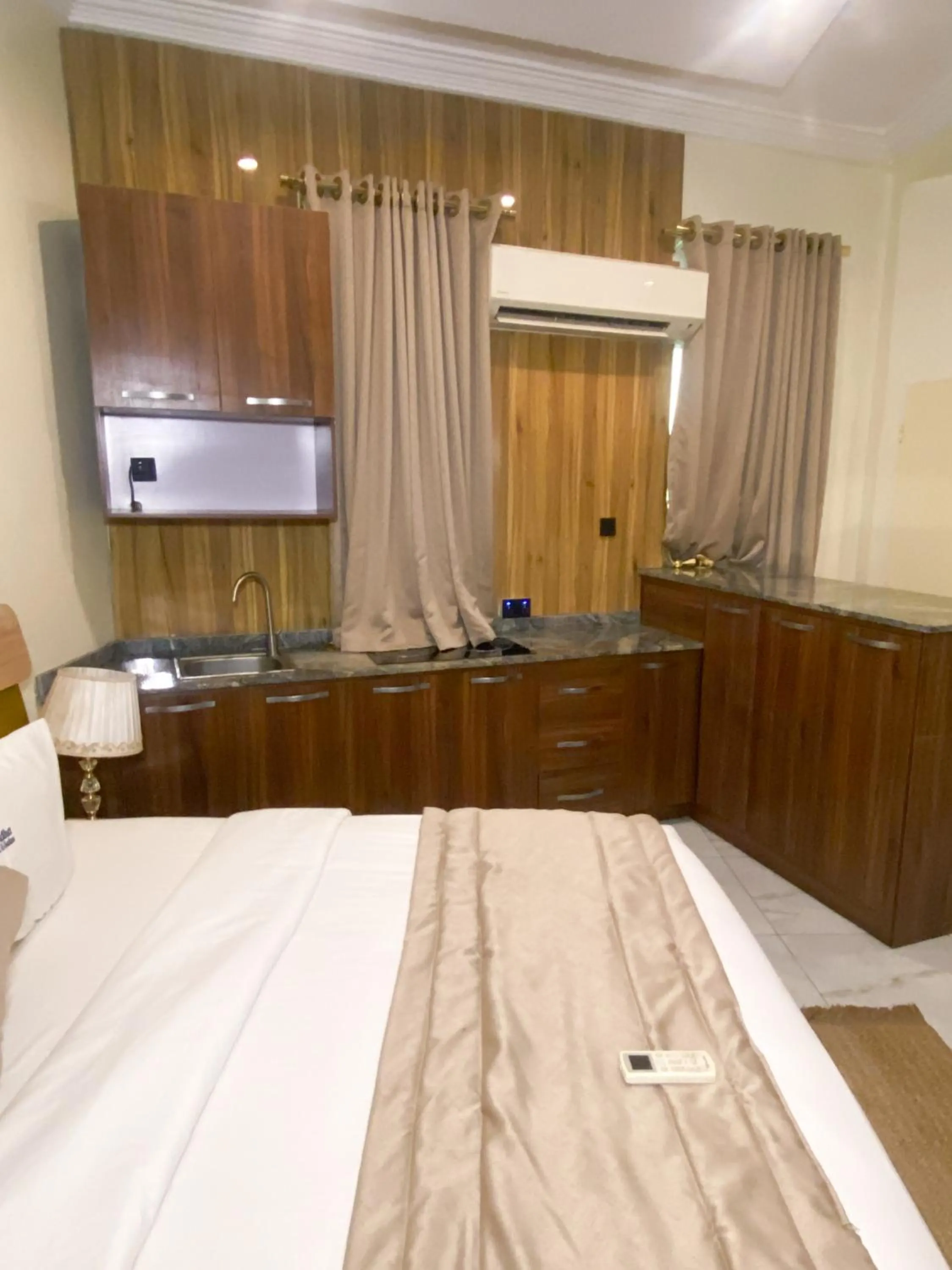 Providha Hotel & Suites