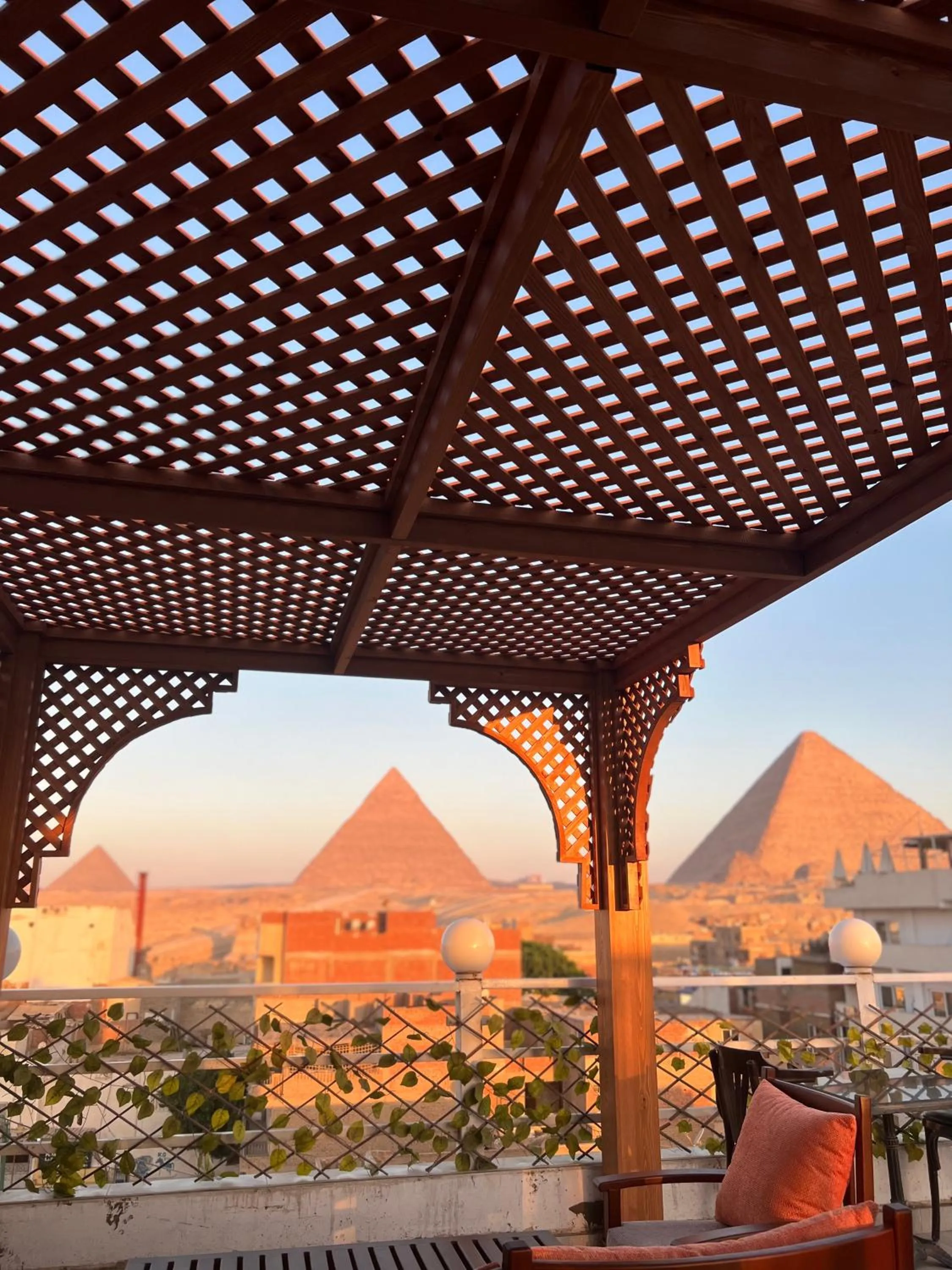 Restaurant/places to eat in Sphinx Golden Gate Pyramids