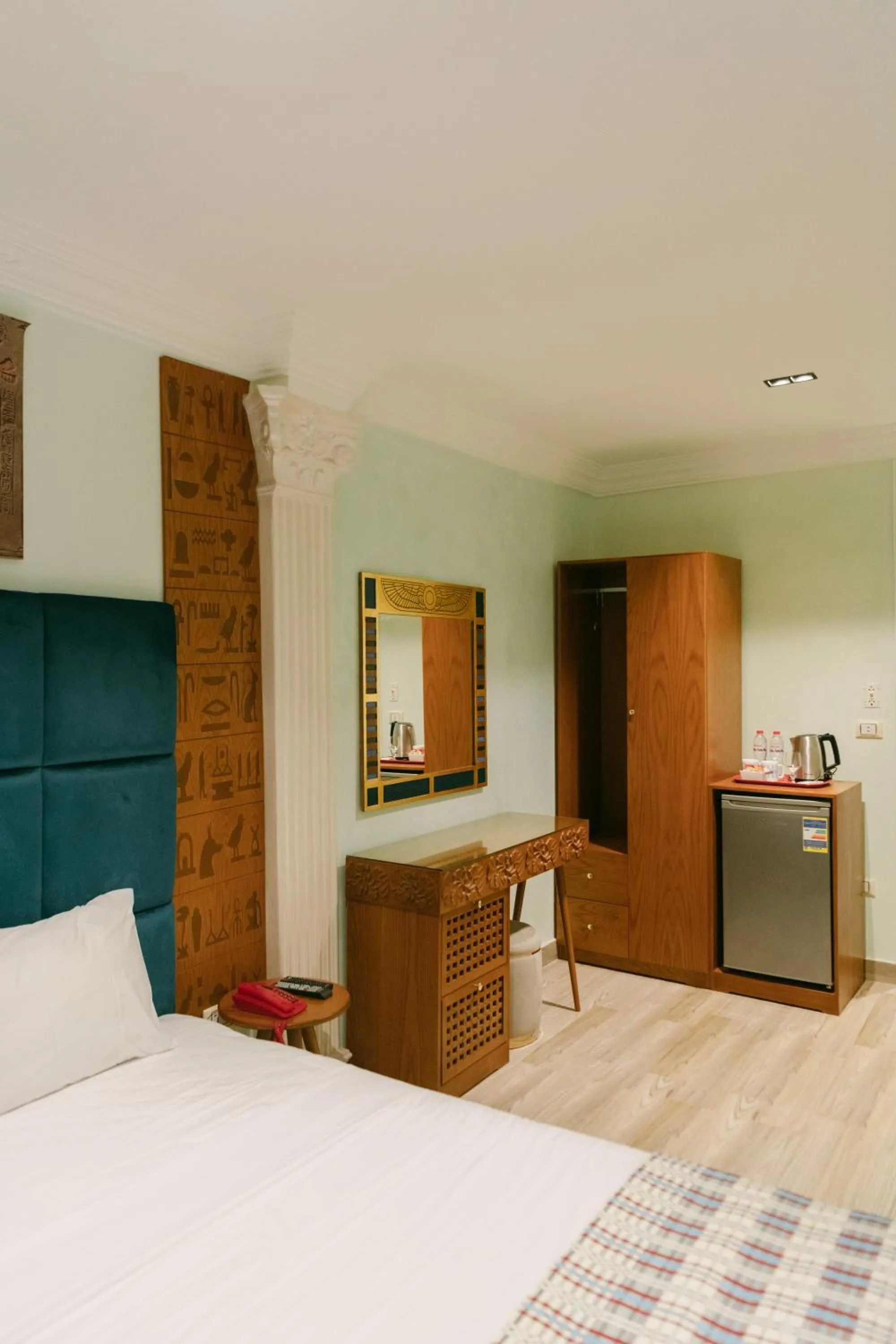 Photo of the whole room in Sphinx Golden Gate Pyramids