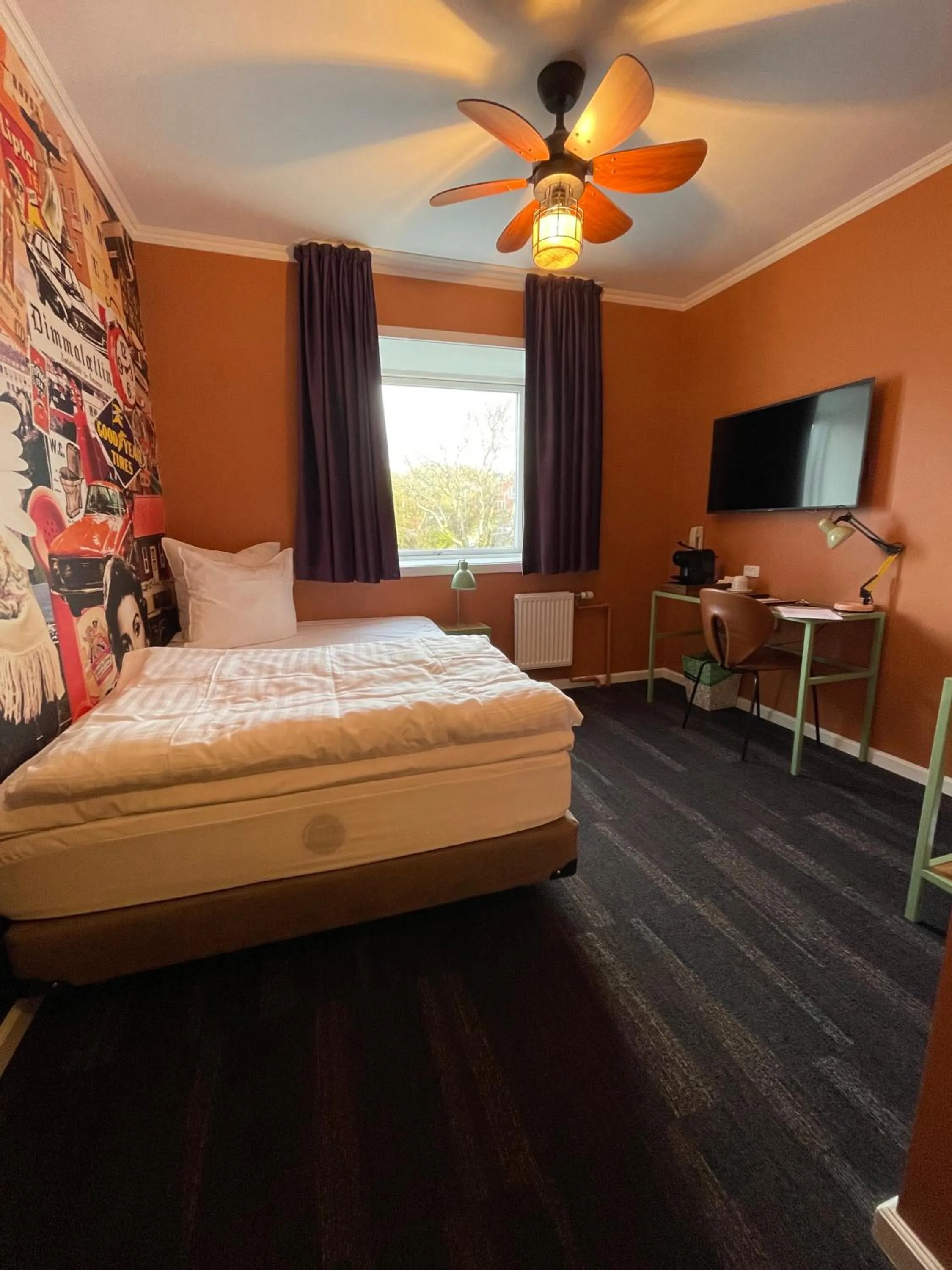 Bedroom, Bed in Hotel Hafnia