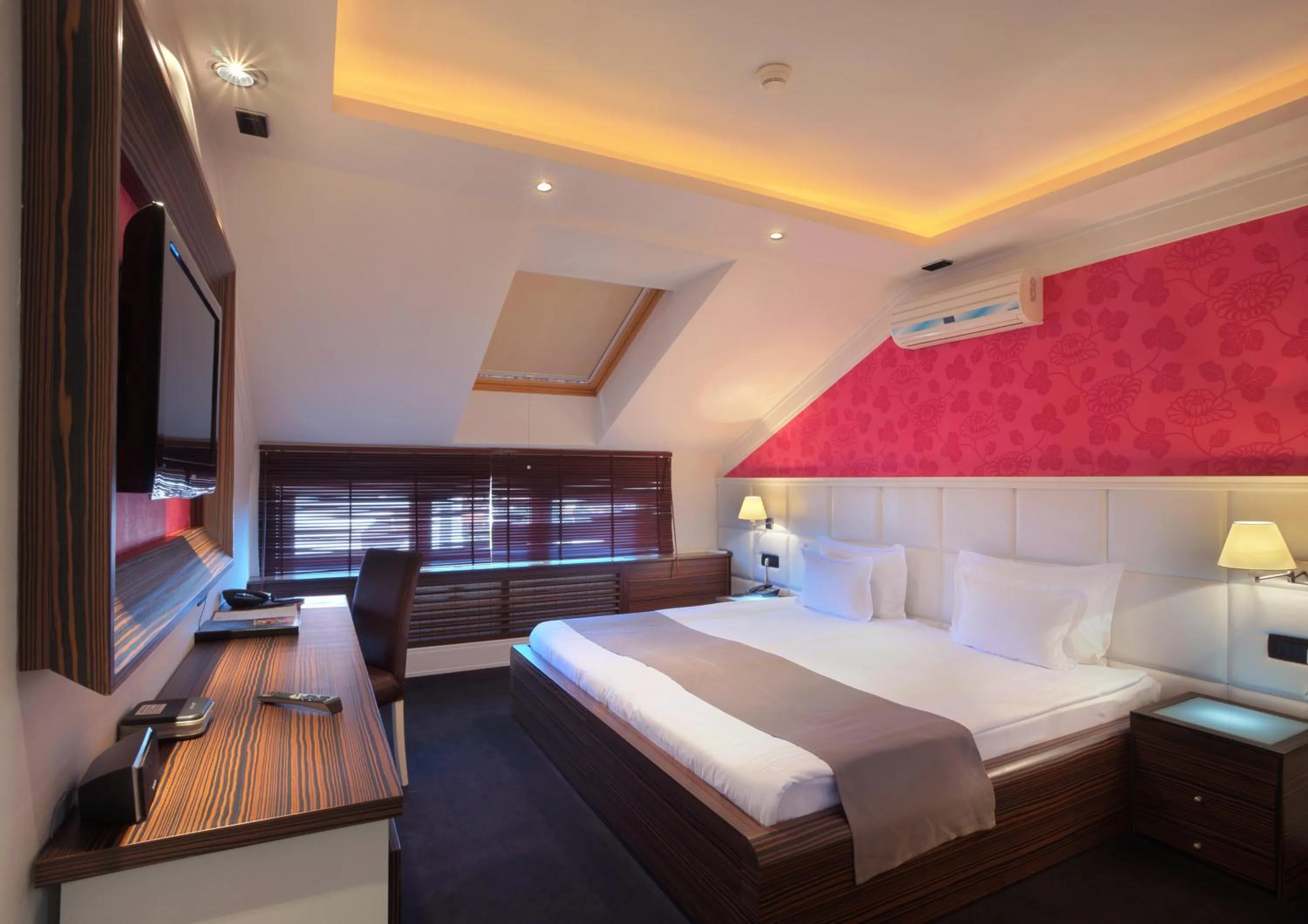 Photo of the whole room, Bed in Garni Hotel Crystal