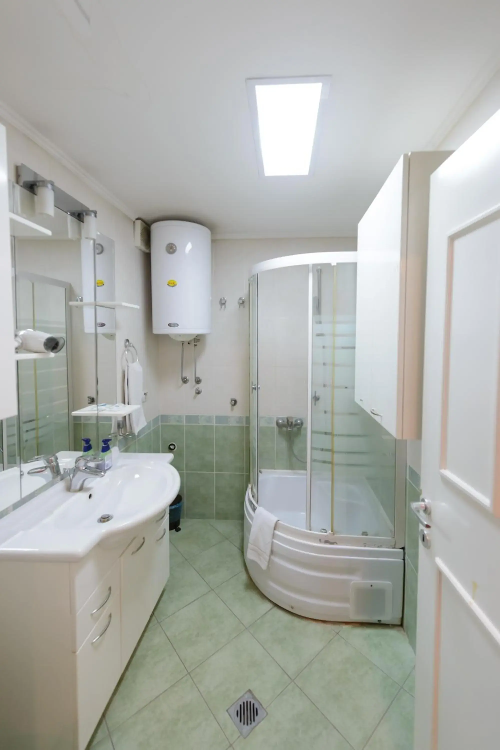 Garni Hotel Crystal Garni Hotel Crystal