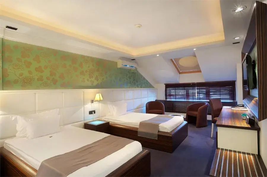 Photo of the whole room, Bed in Garni Hotel Crystal Photo of the whole room, Bed in Garni Hotel Crystal