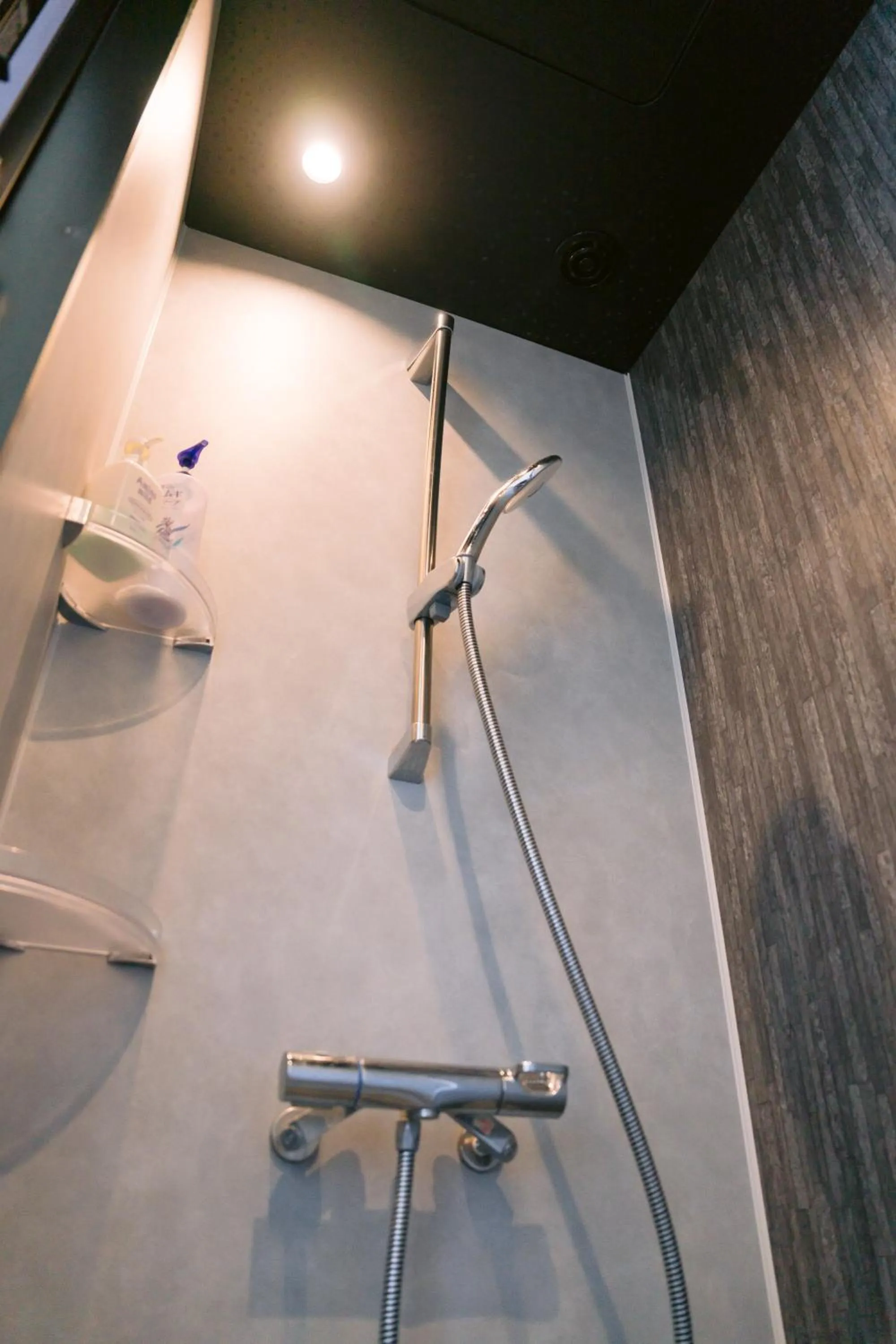 Shower in Hotel Kailani