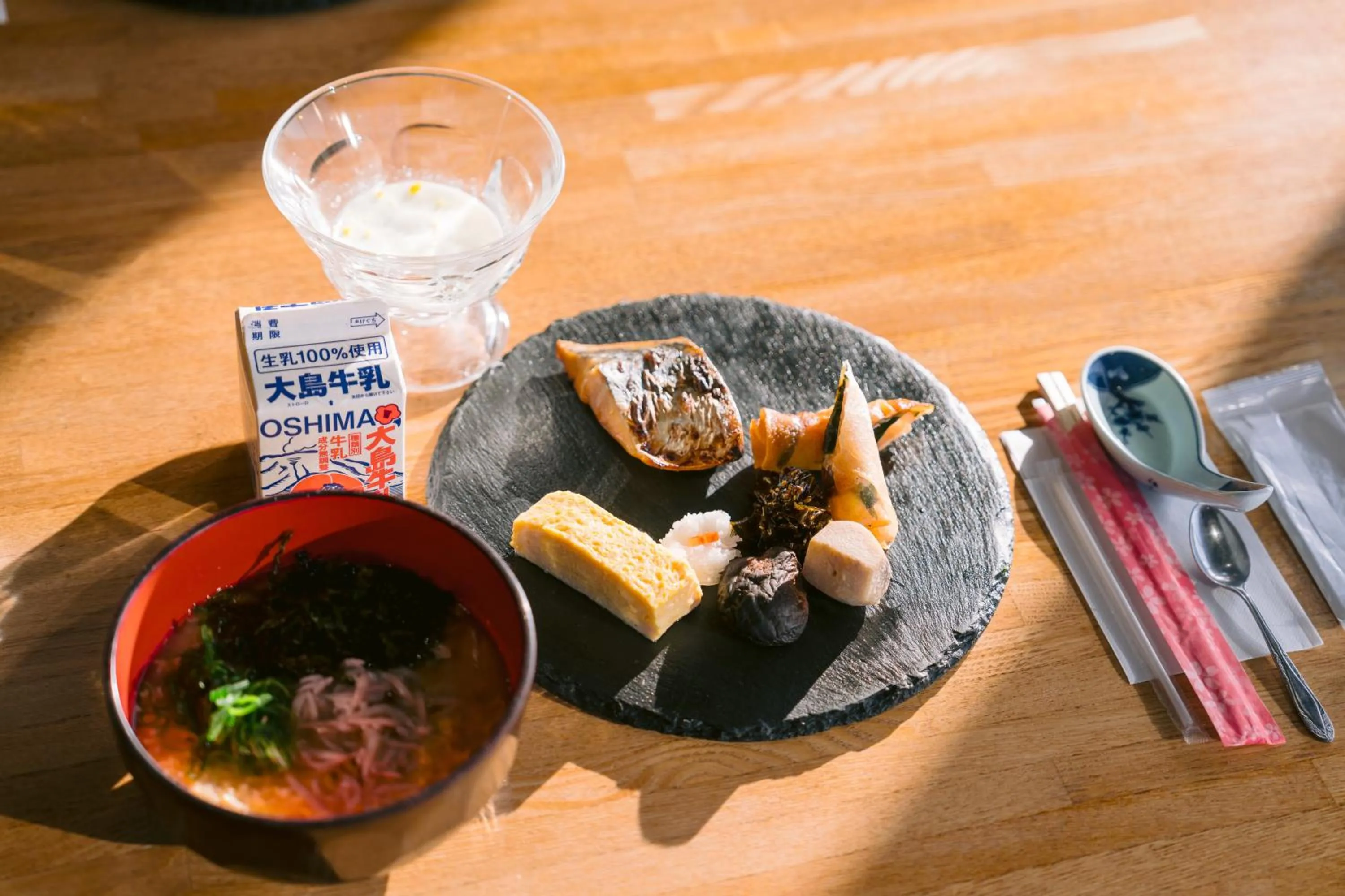 Restaurant/places to eat in Hotel Kailani