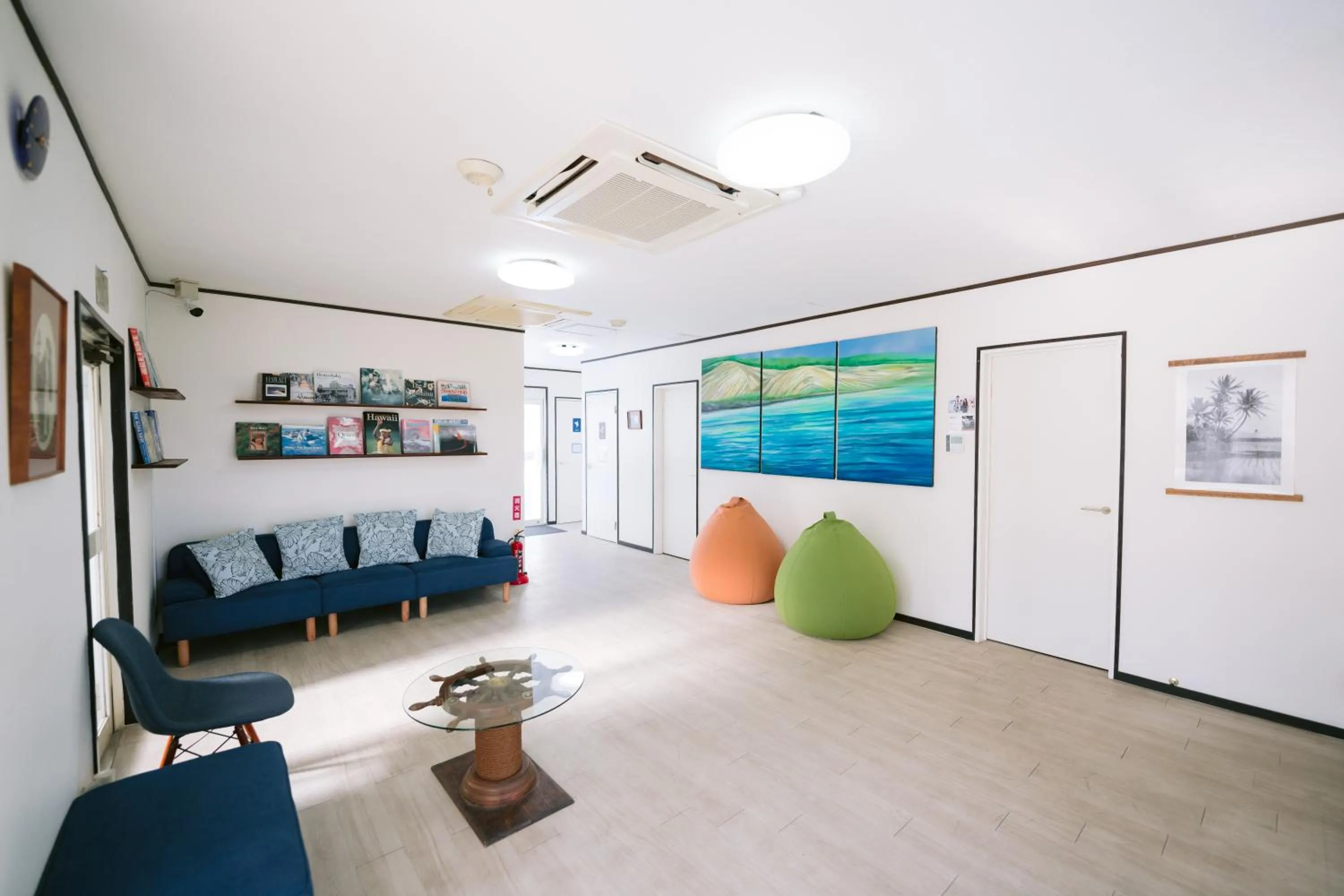 Communal lounge/ TV room in Hotel Kailani