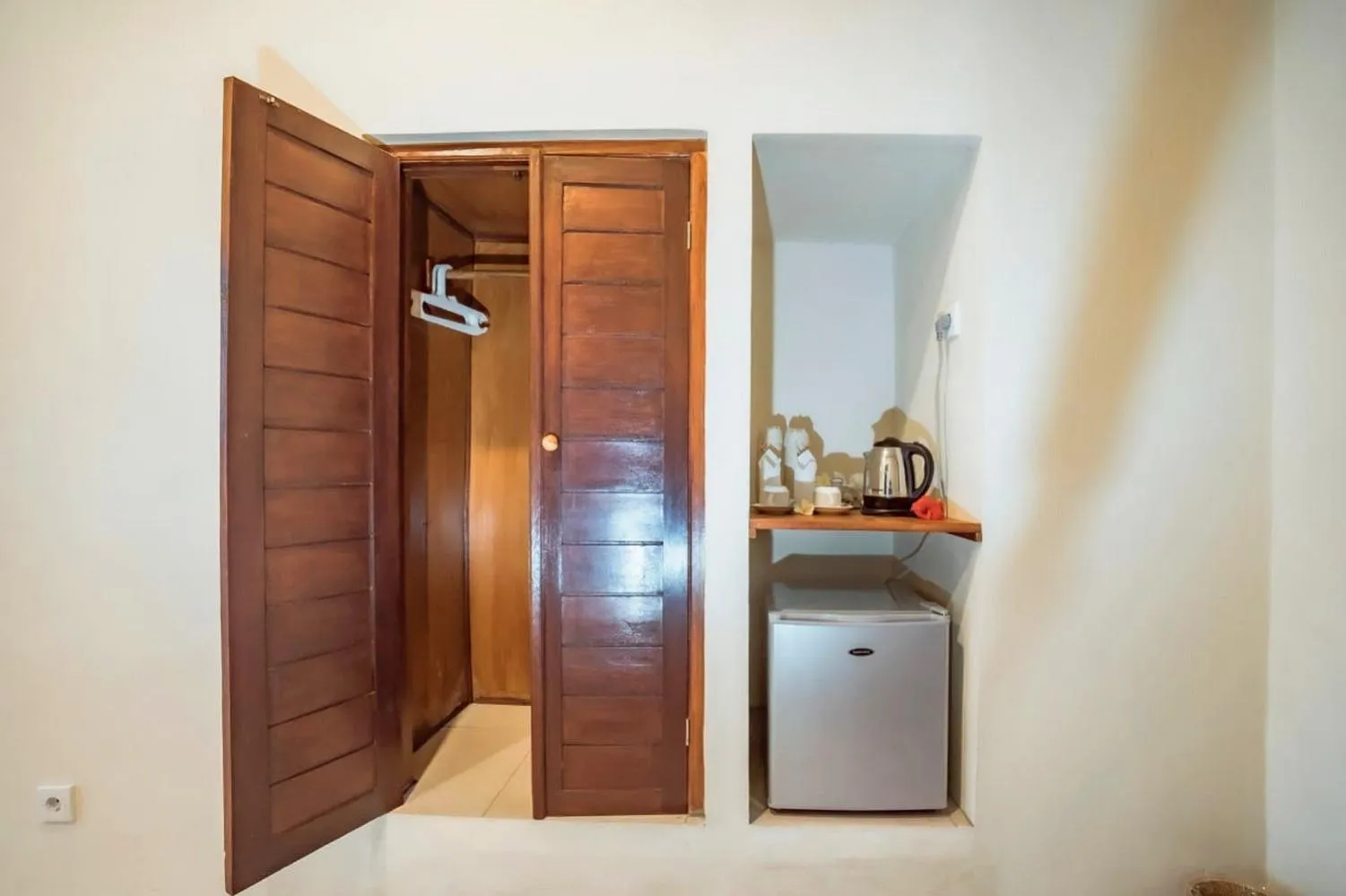 wardrobe in Pondok Ayu Soca