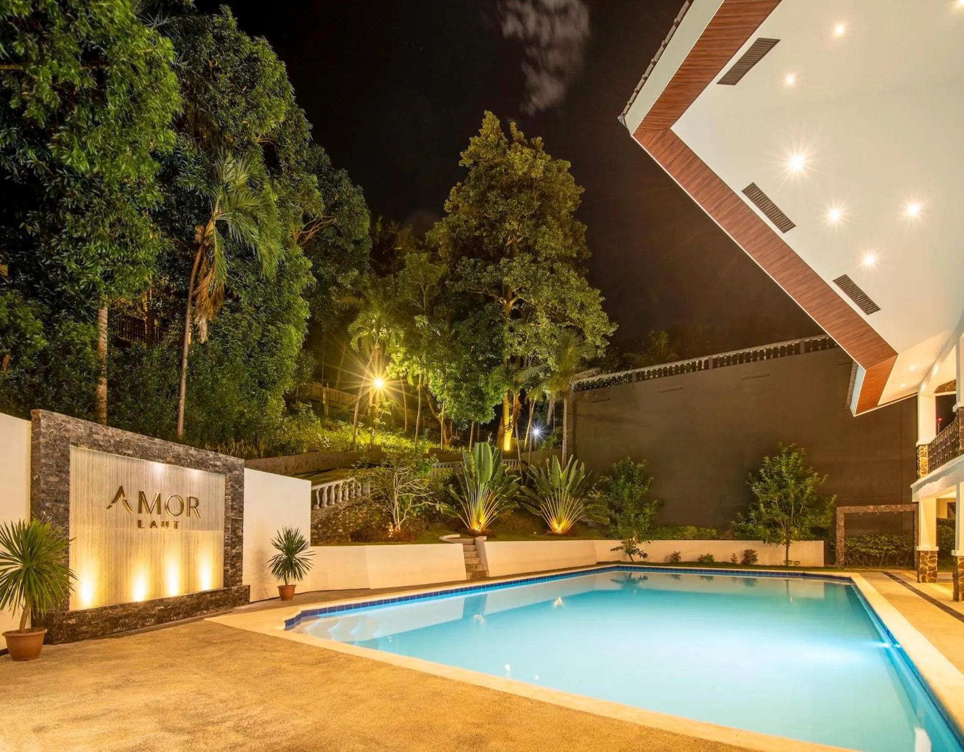 Pool view in Amor Laut