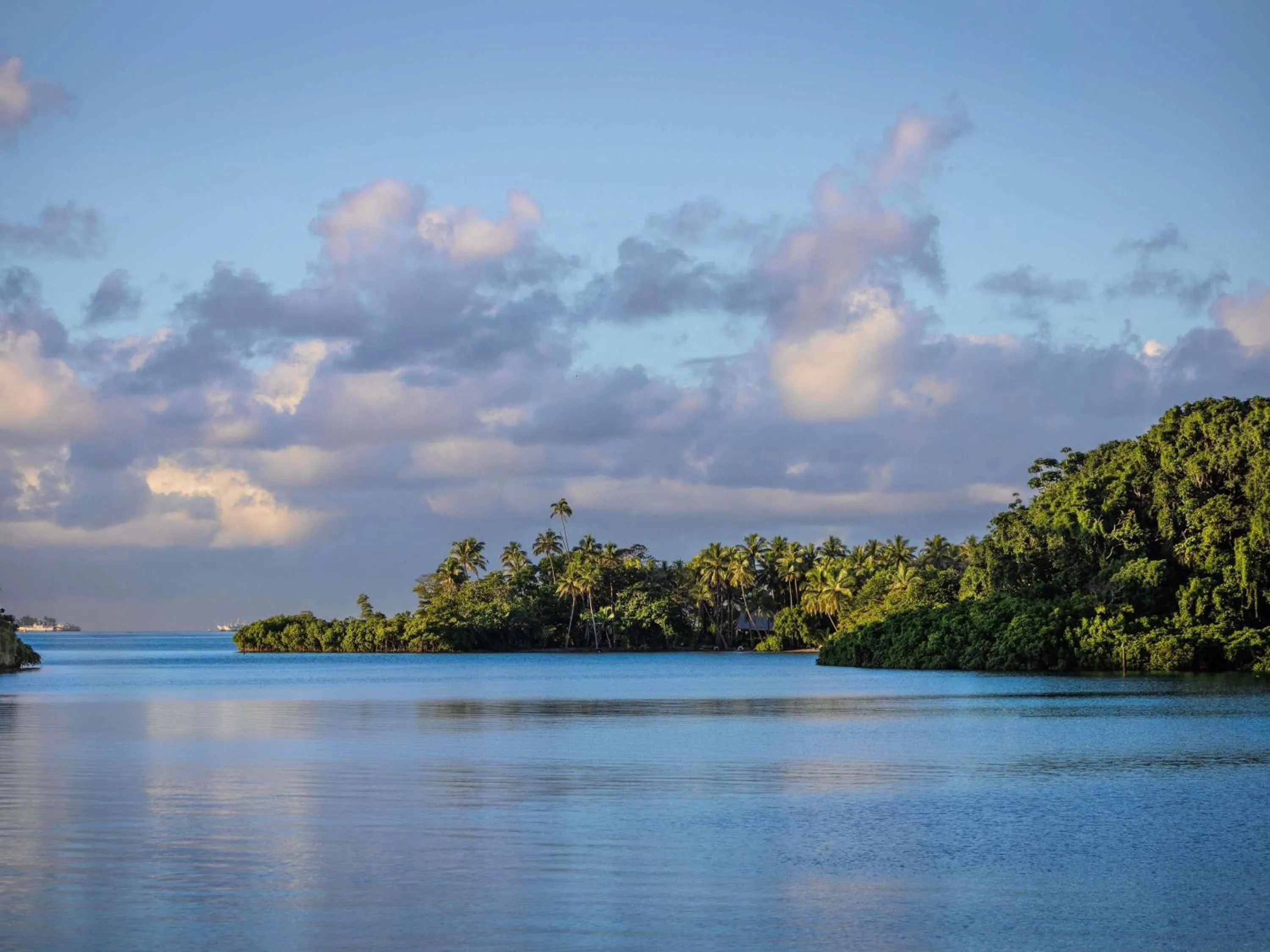 Bedroom in Novotel Suva Lami Bay