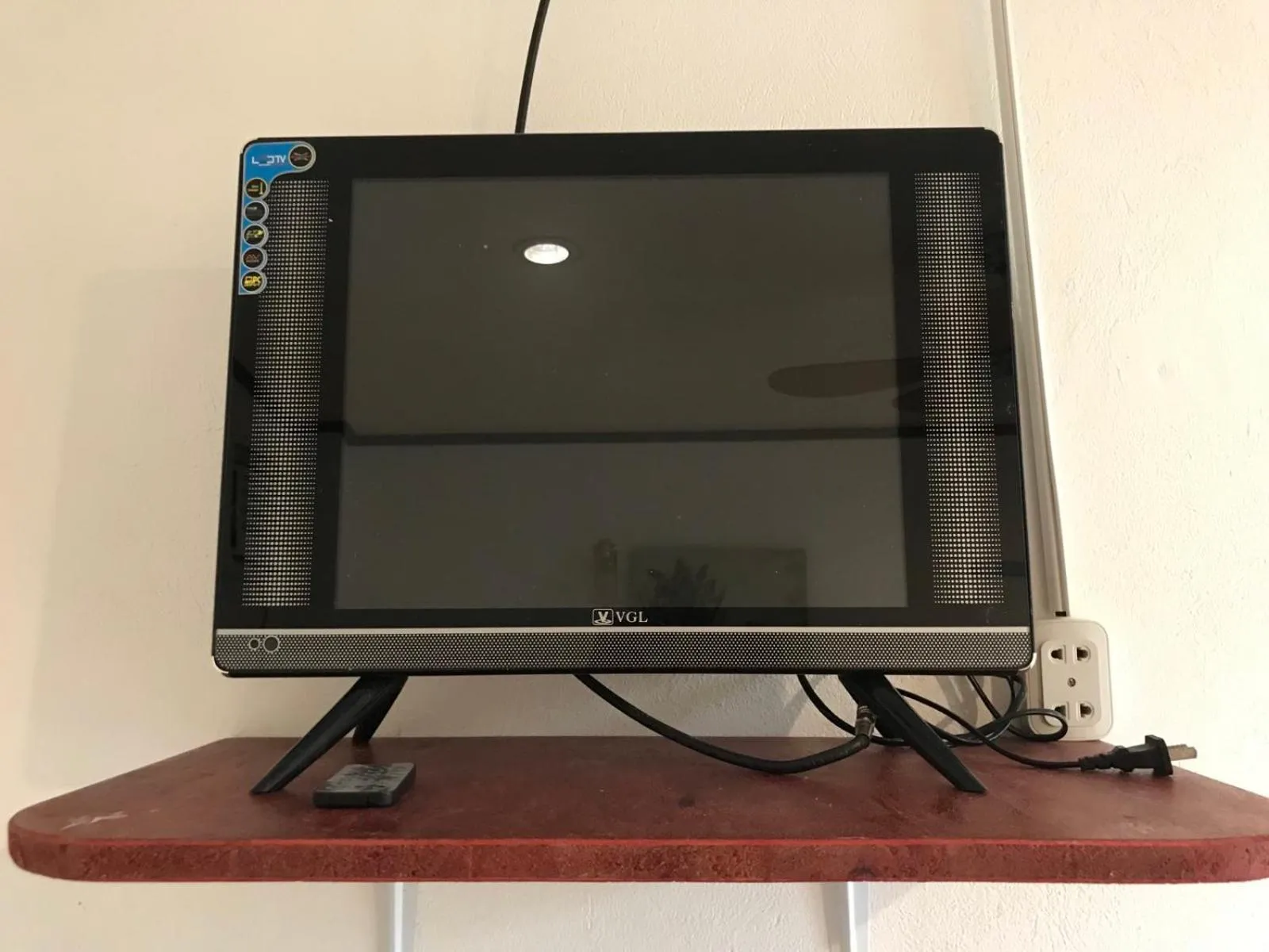 Communal lounge/ TV room in Gerty's Tourist Inn powered by Cocotel