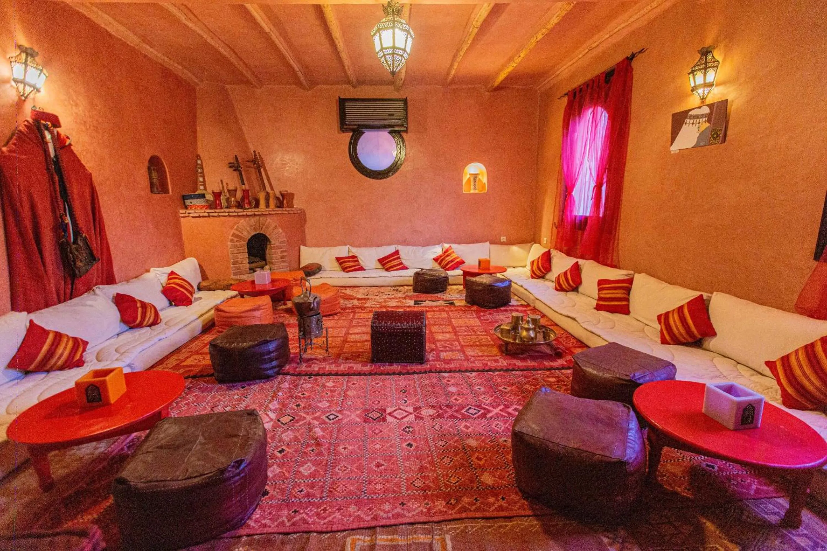 Living room in Ecolodge Atlas Kasbah