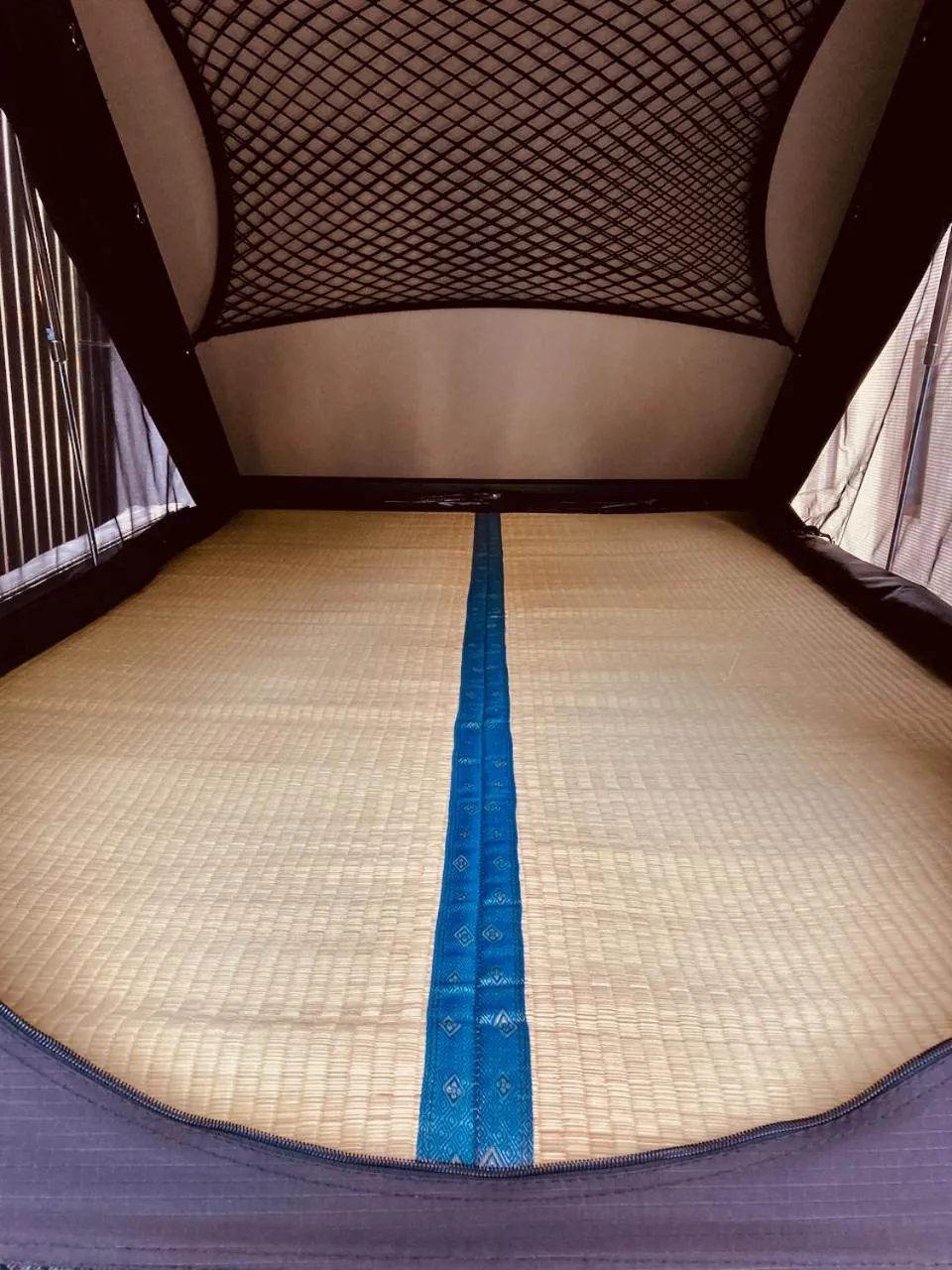 Bed in FUUUN Camping Car