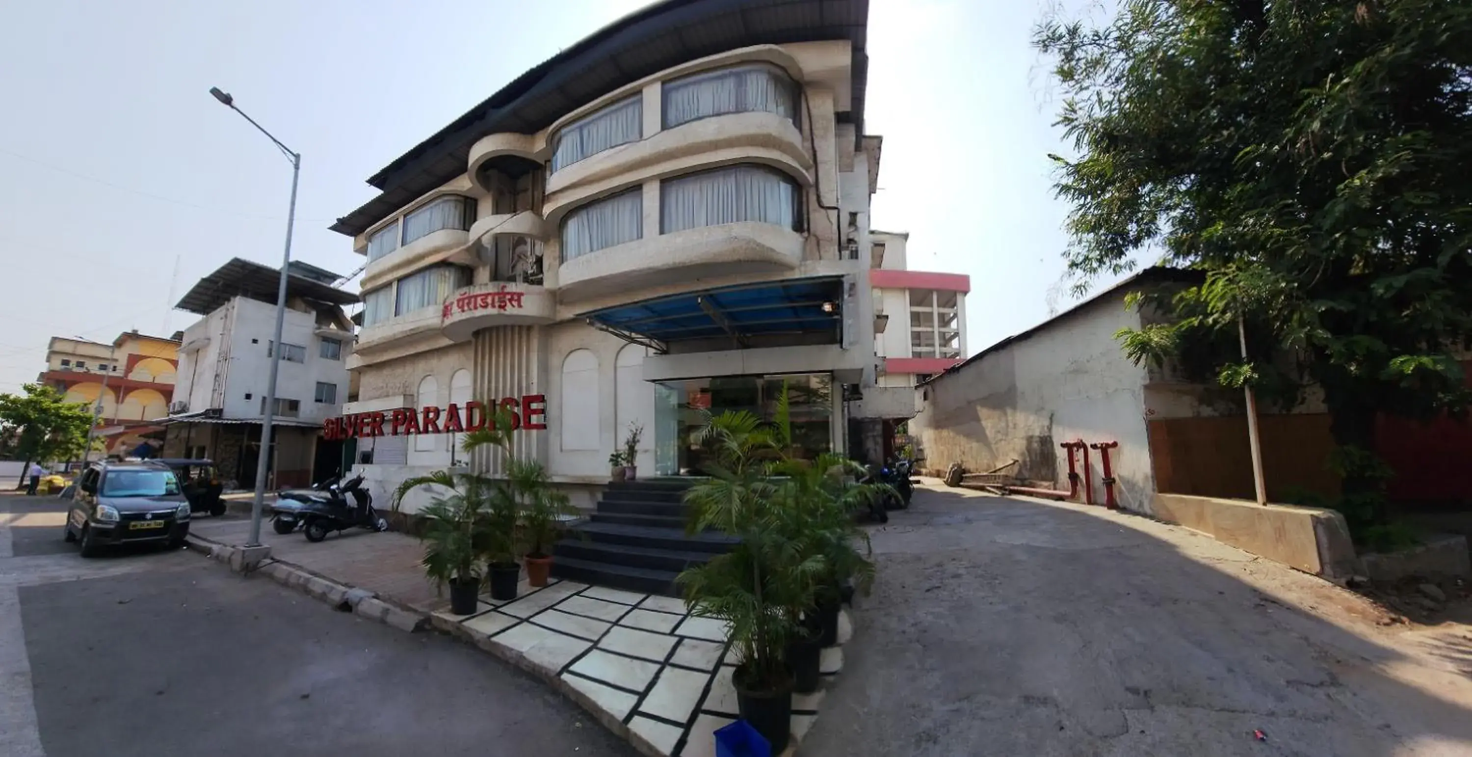 Property building in Hotel Silver Paradise Property building in Hotel Silver Paradise