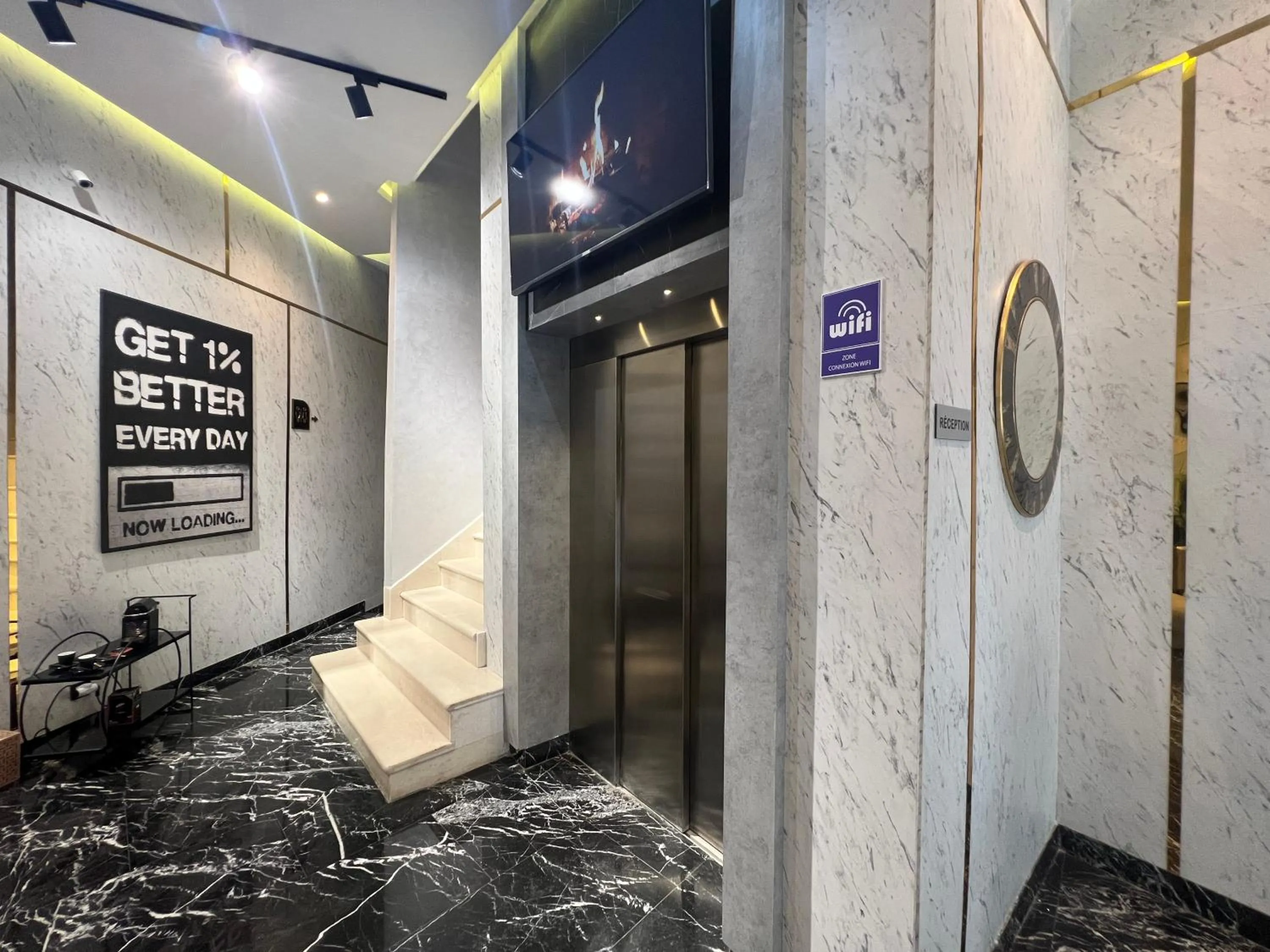 Lobby or reception in ZEN Suites Hotel Massira