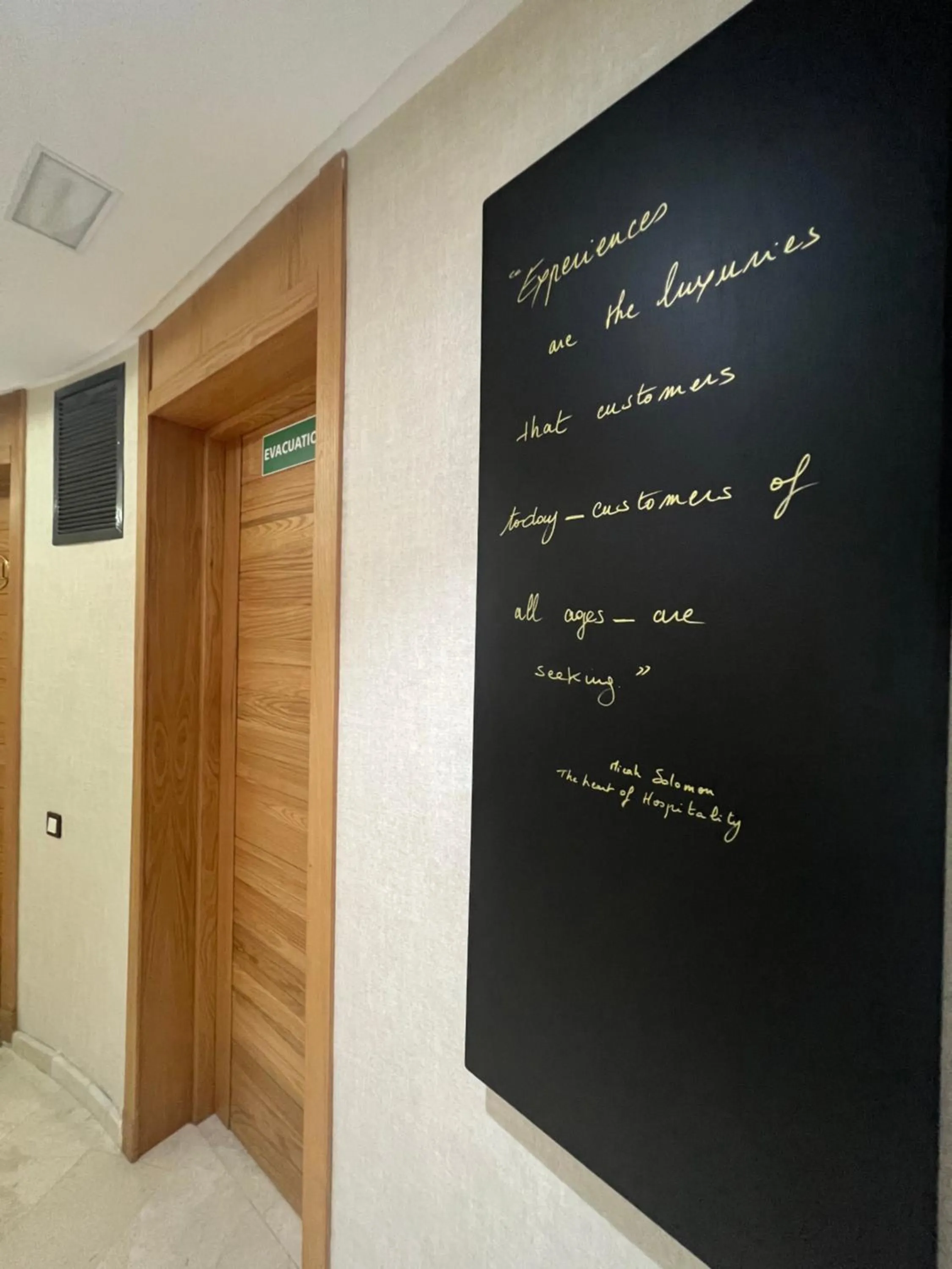 Decorative detail in ZEN Suites Hotel Massira