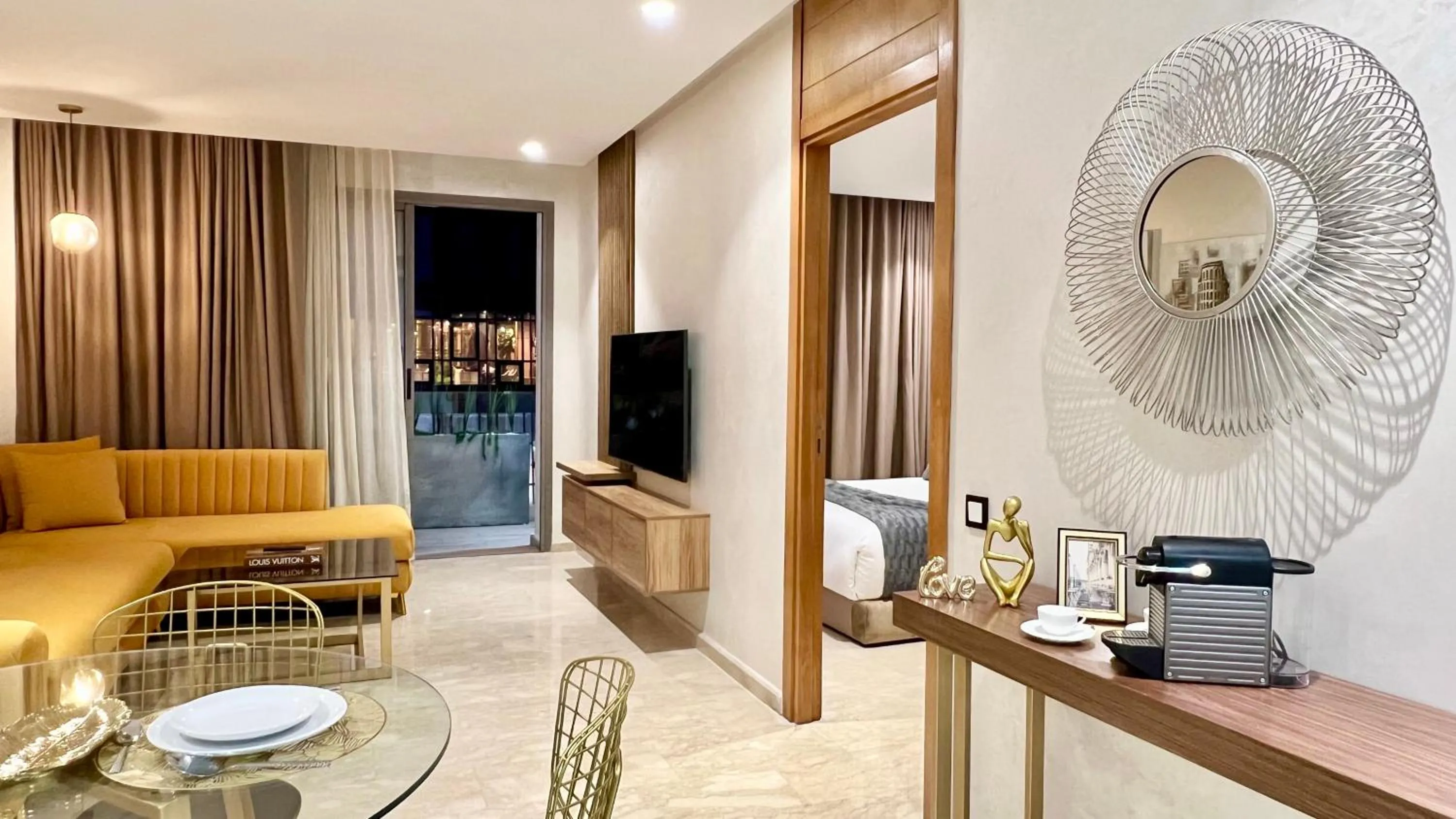 TV and multimedia in ZEN Suites Hotel Massira