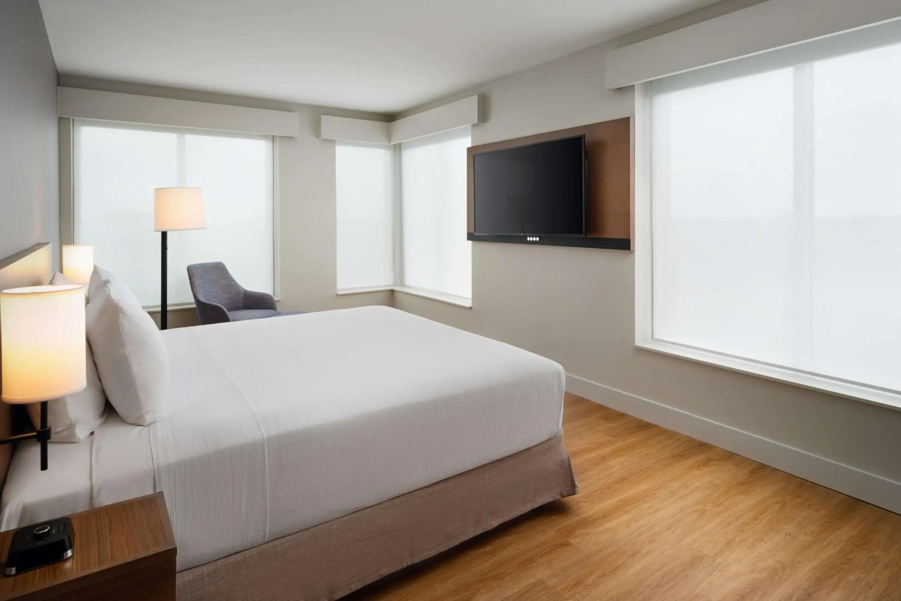 King Suite with Sofa Bed and Accessible Tub in Hyatt Place Melbourne Airport, Fl King Suite with Sofa Bed and Accessible Tub in Hyatt Place Melbourne Airport, Fl