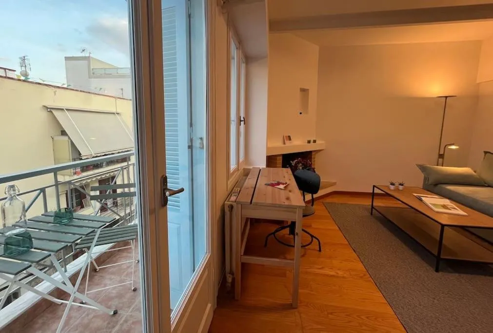 Balcony/Terrace in Cute apartment at the foot of lycabettus hill