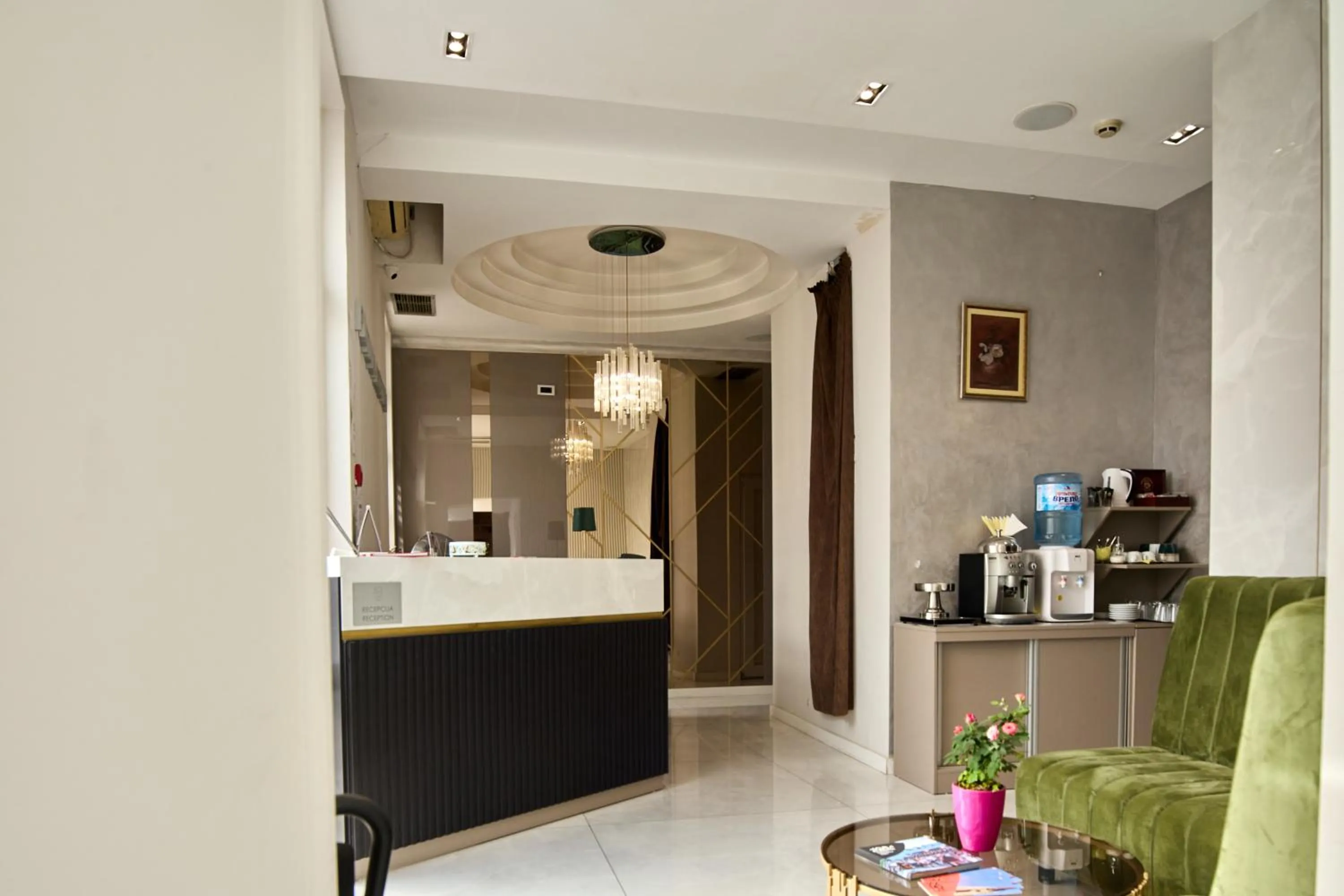Lobby or reception in Garni Boutique Hotel Arta