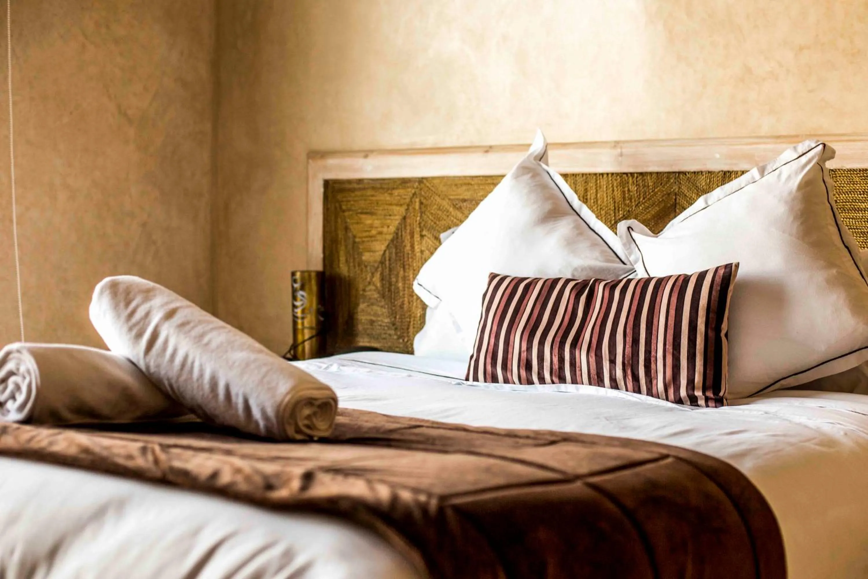 Bed in Chateau Eden El Rouh & Spa