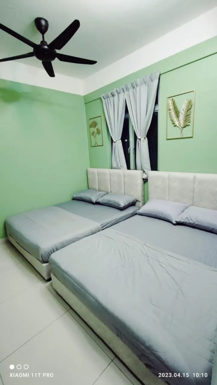 Bed in kakao homestay ipoh town 2parking 3room 10pax wifi