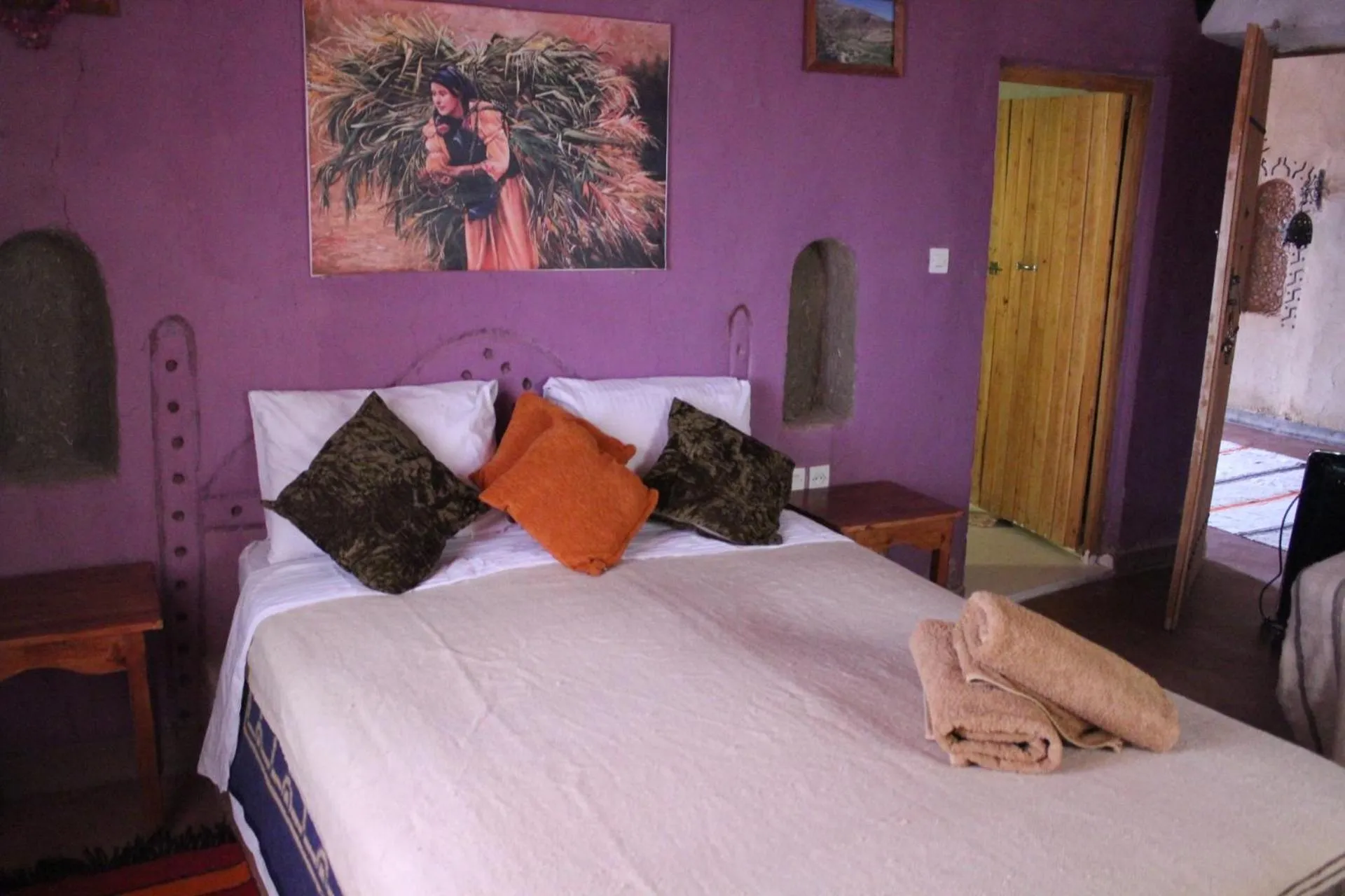 Staff, Bed in Dar Timitar