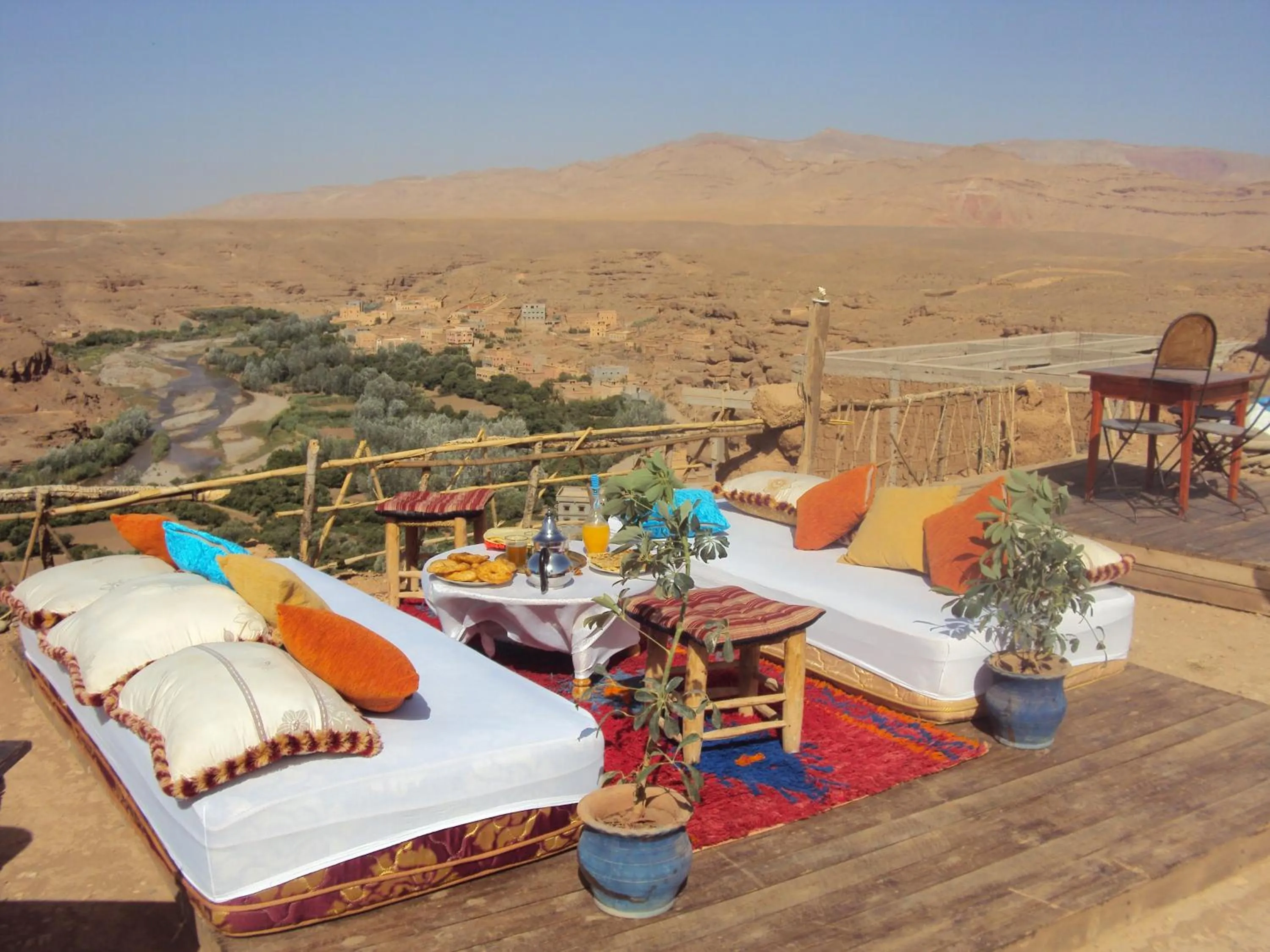 Staff in Dar Timitar