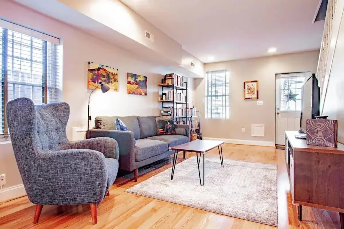 Family-friendly Home for travelers Near subway Family-friendly Home for travelers Near subway