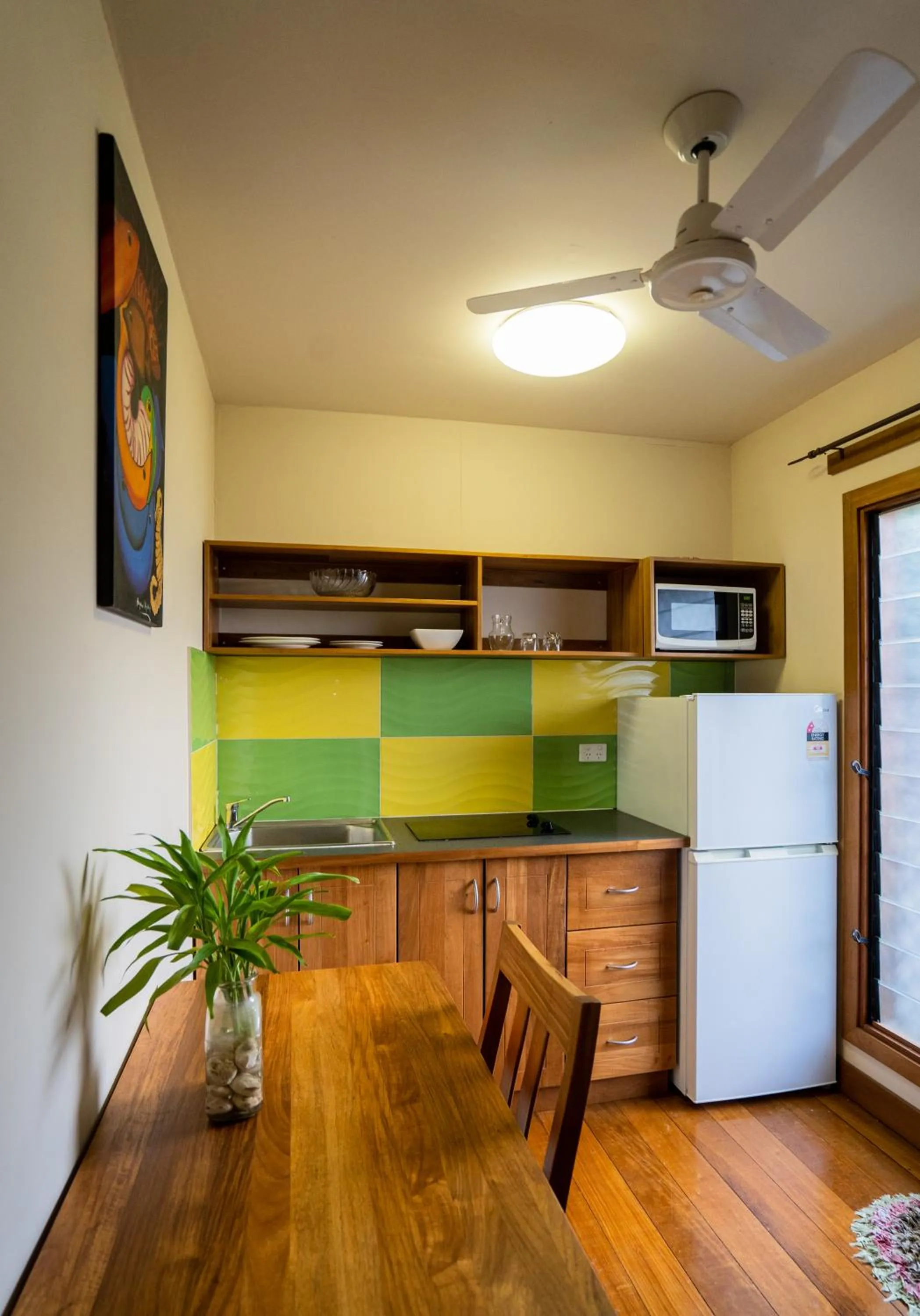 Kitchen or kitchenette in Sanalae Apartments